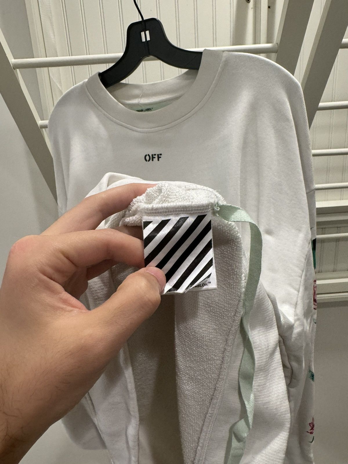 Off-White Off White Diagonal Tulips Crewneck Size XS / US 0-2 / IT 36-38 - 11 Thumbnail