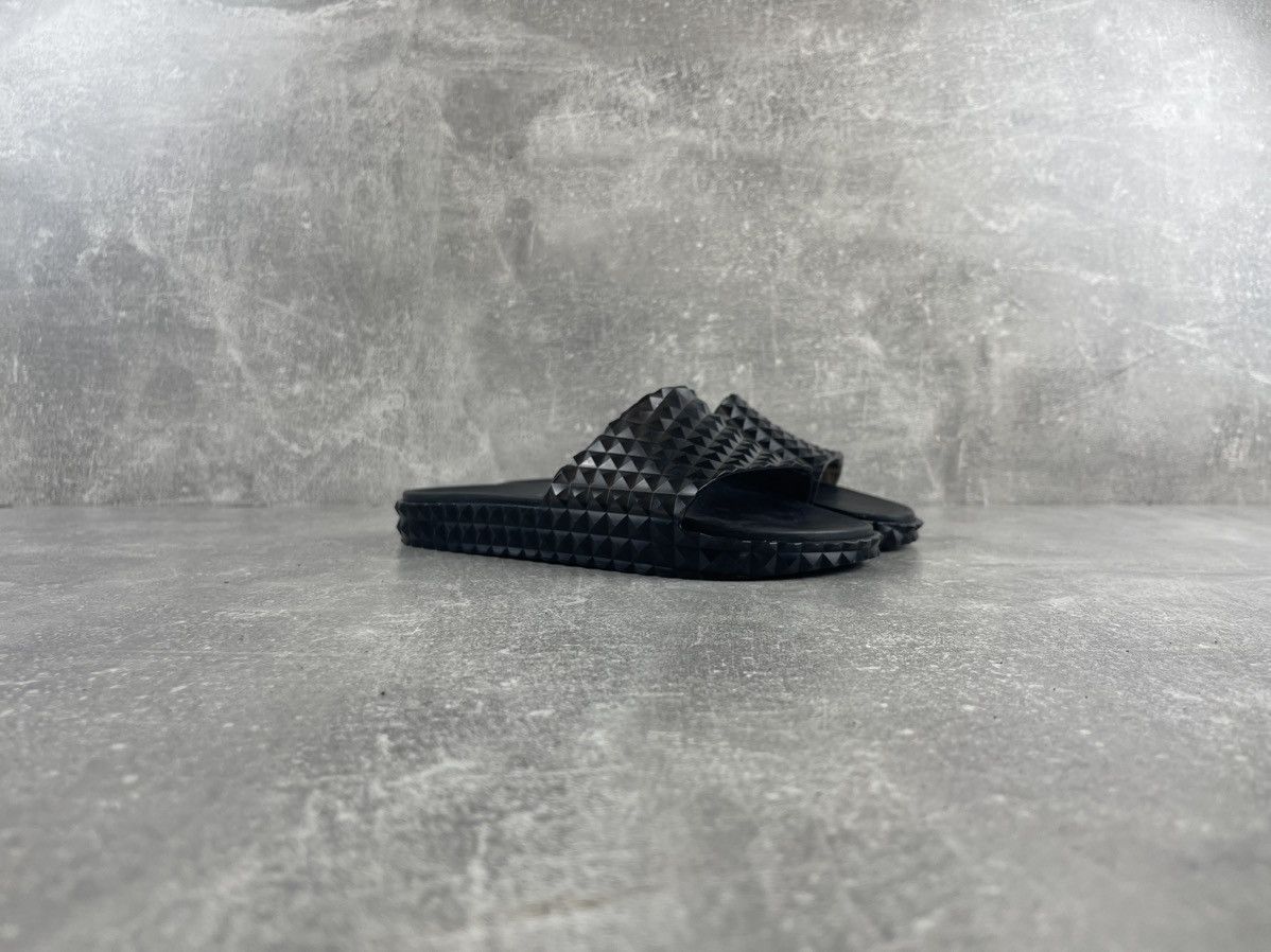 Melissa × Y/Project Melisa Y Project Avant Garde Black Leather Ruber Flip Flop Size US 7 / IT 37 - 2 Thumbnail