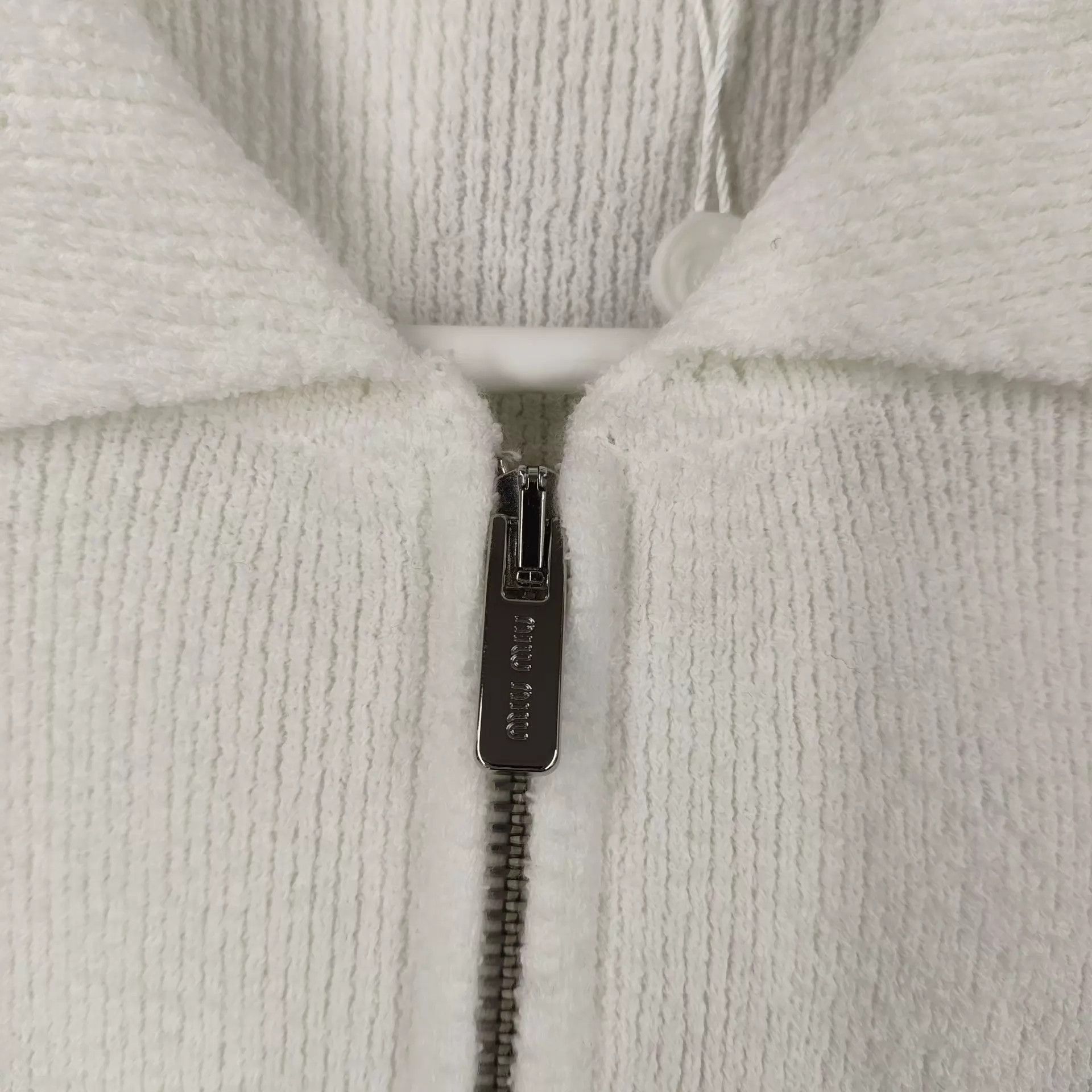 Miu Miu MIU MIU White Knit Cardigan Size XS / US 0-2 / IT 36-38 - 3 Thumbnail