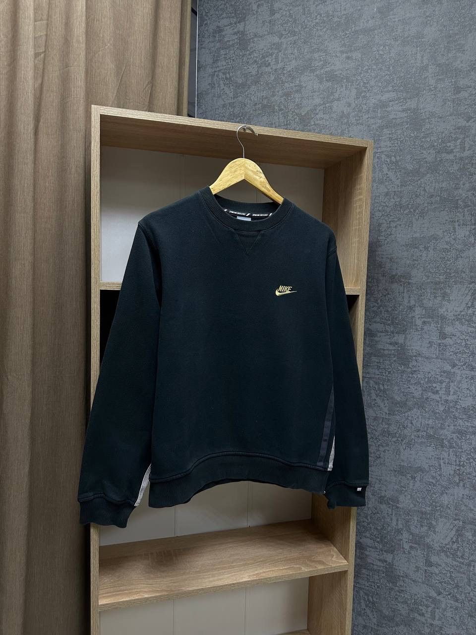 Nike × Nike ACG × Vintage Vintage Nike Black Big Logo Sweatshirt Size US S / EU 44-46 / 1 - 5 Thumbnail