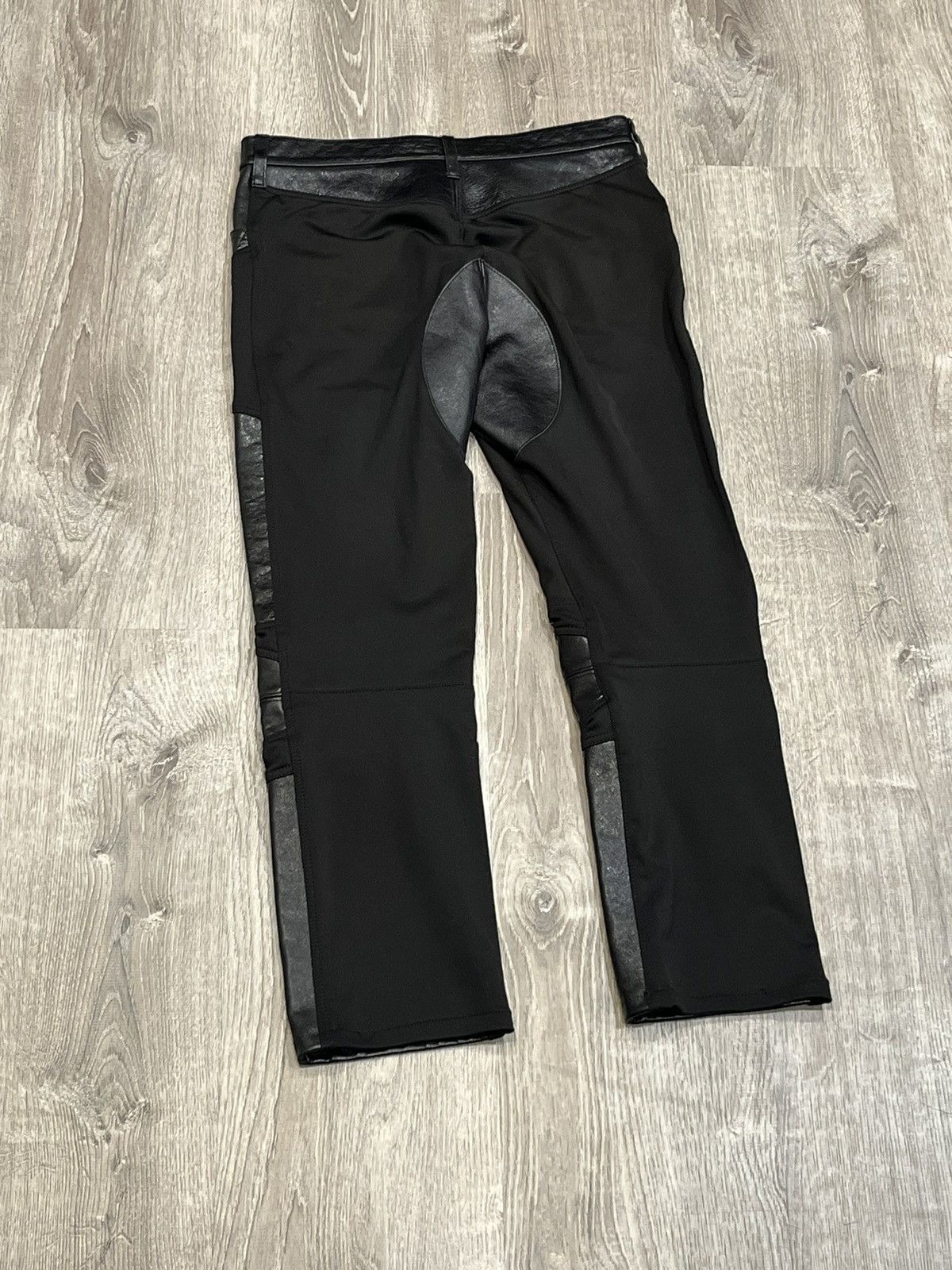 Junya Watanabe Junya Watanabe CDG AW2011 Leather Moto Pants L JH-P003 AS-IS Size 32" / US 10 / IT 46 - 6 Thumbnail