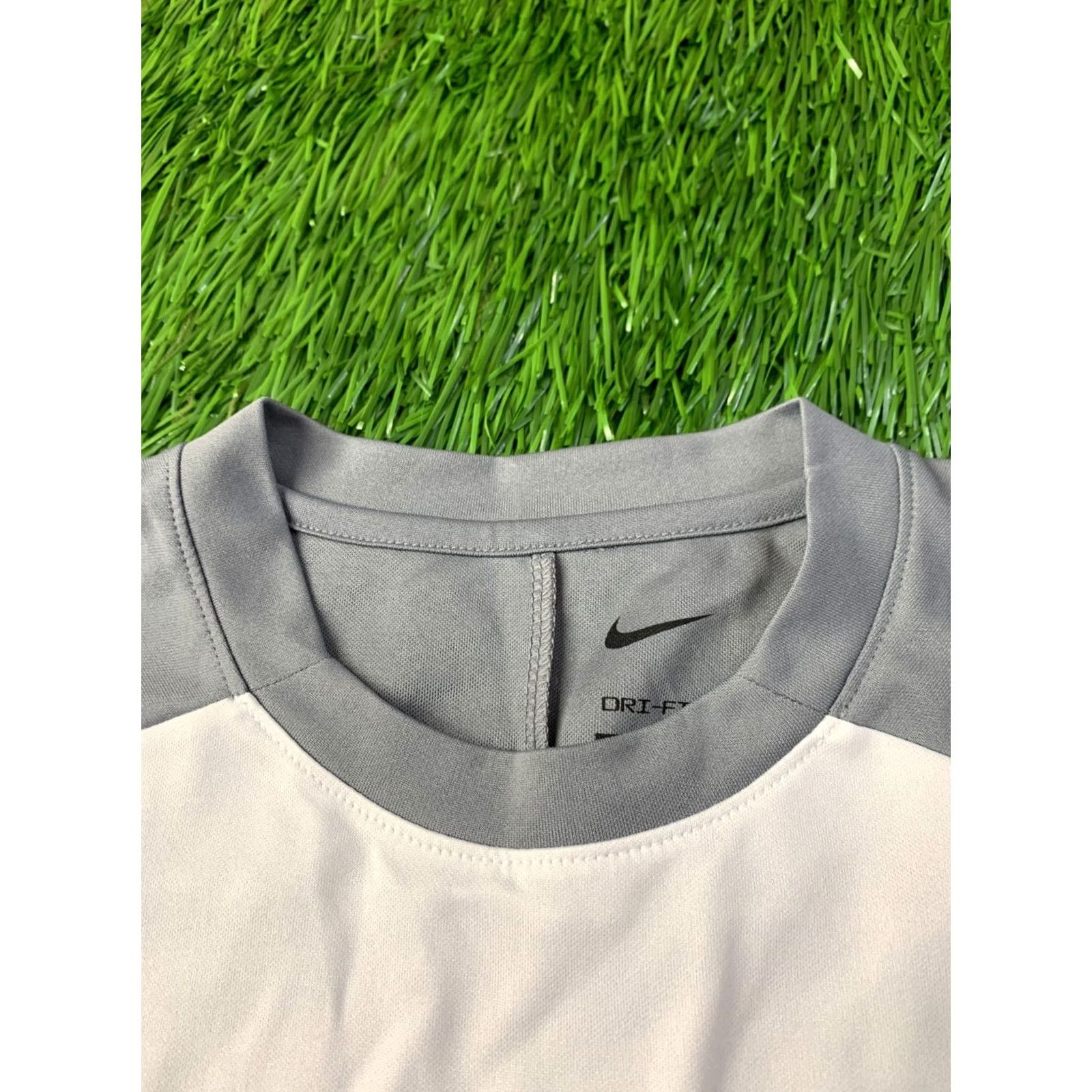 Nike Nike Academy Dri-Fit Original 2025 Men Football Slim Shirt Jersey S White and Gray Nike Dri-FIT Shirt Men Slim Football 2025 Size US S / EU 44-46 / 1 - 5 Thumbnail