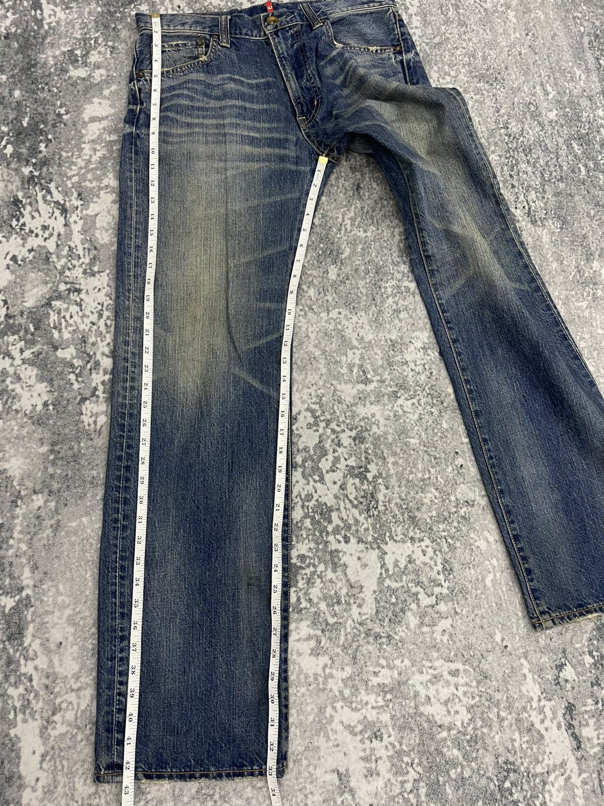 Uniqlo Vtg Uniqlo UJ S004 Loose Fit Straight Blue Washed Denim s5 Size US 31 - 14 Thumbnail