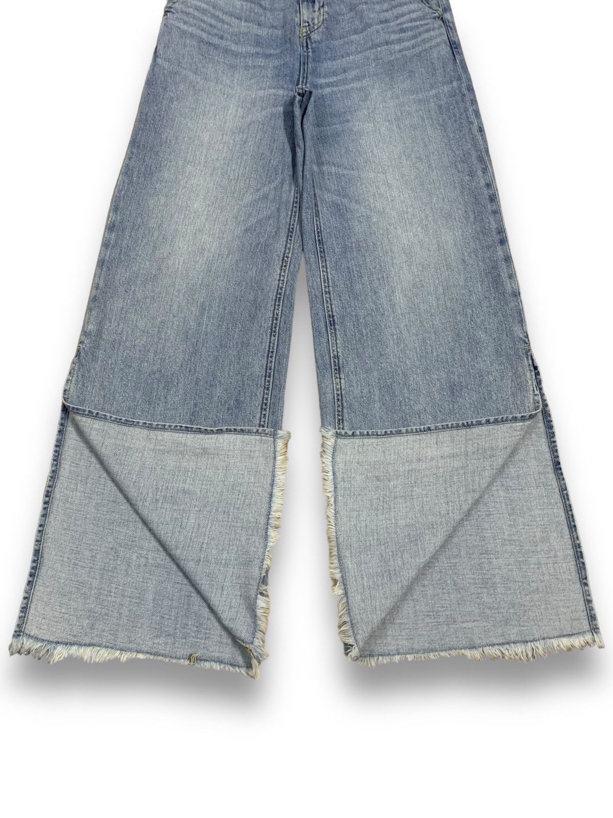 Japanese Brand Japanese Moussy High Waisted Baggy Wide Frayed Leg Jeans Size 27" / US 4 / IT 40 - 7 Thumbnail