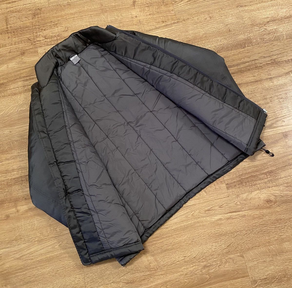 Nike Nike AirMax Metallic Silver Winter Jacket x Vintage x Rare Size US L / EU 52-54 / 3 - 4 Thumbnail