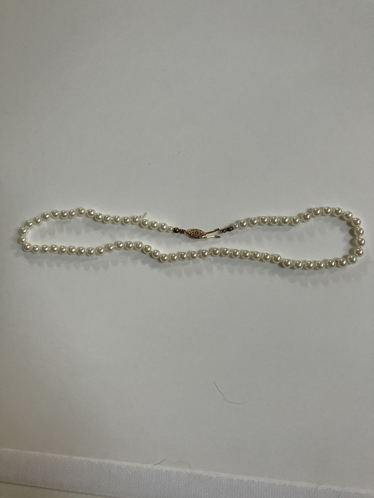 Vintage White Faux Pearl Gorgeous Gold Antique Vintage Necklace Size ONE SIZE - 2 Thumbnail