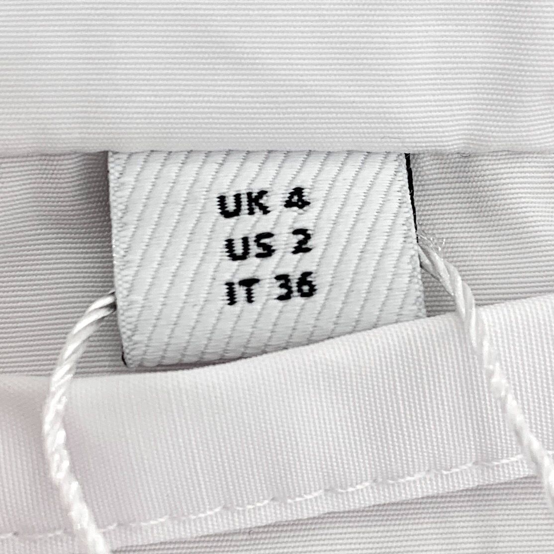 Burberry [Burberry] Logo Lettering White Hooded Zip-Up Jacket 36 Size XS / US 0-2 / IT 36-38 - 4 Thumbnail