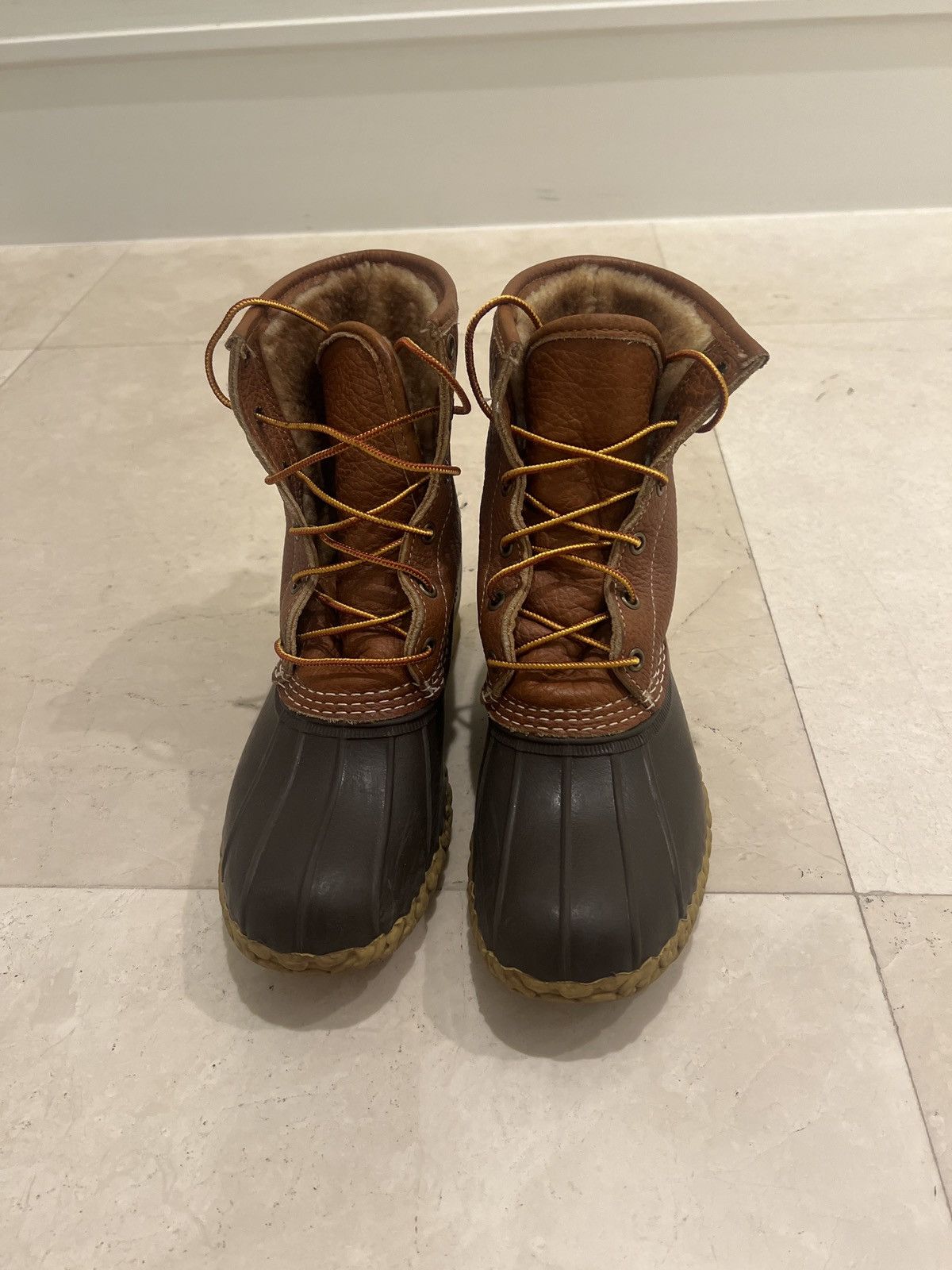 L.L. Bean Bean Boots size 8M. Good condition Size US 8 / EU 41 - 1 Thumbnail