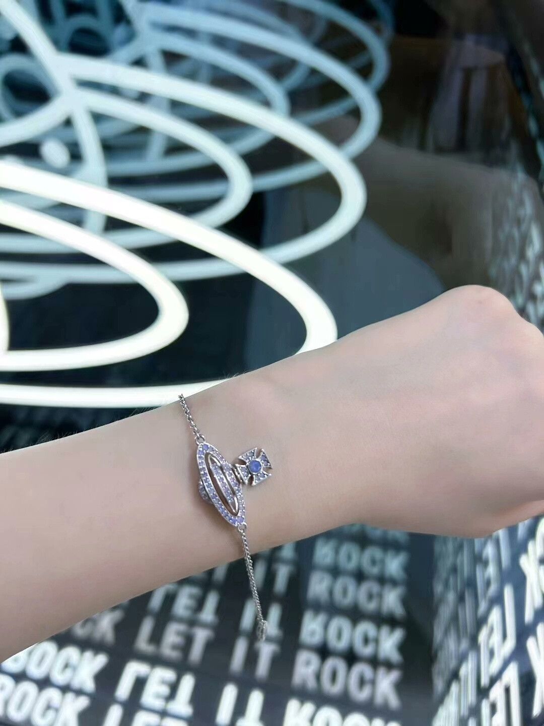 Vivienne Westwood Vivienne Westwood Saturn Bracelet Size ONE SIZE - 1 Thumbnail