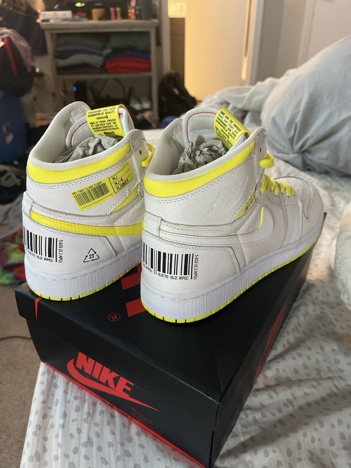 Jordan Brand × Nike Air Jordan 1 “First Class Flight” - NEW Size US 7 / EU 40 - 3 Thumbnail