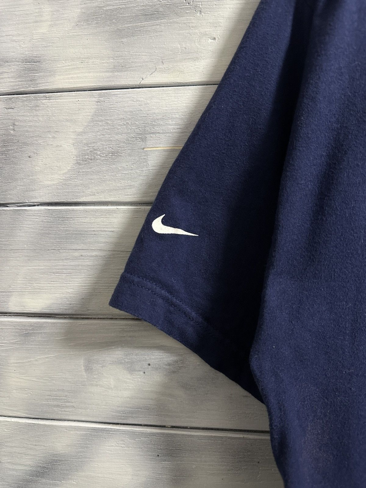 Nike Rare Vintage T-Shirt Nike Small Swoosh Run Ganinin Alang Size US M / EU 48-50 / 2 - 8 Thumbnail
