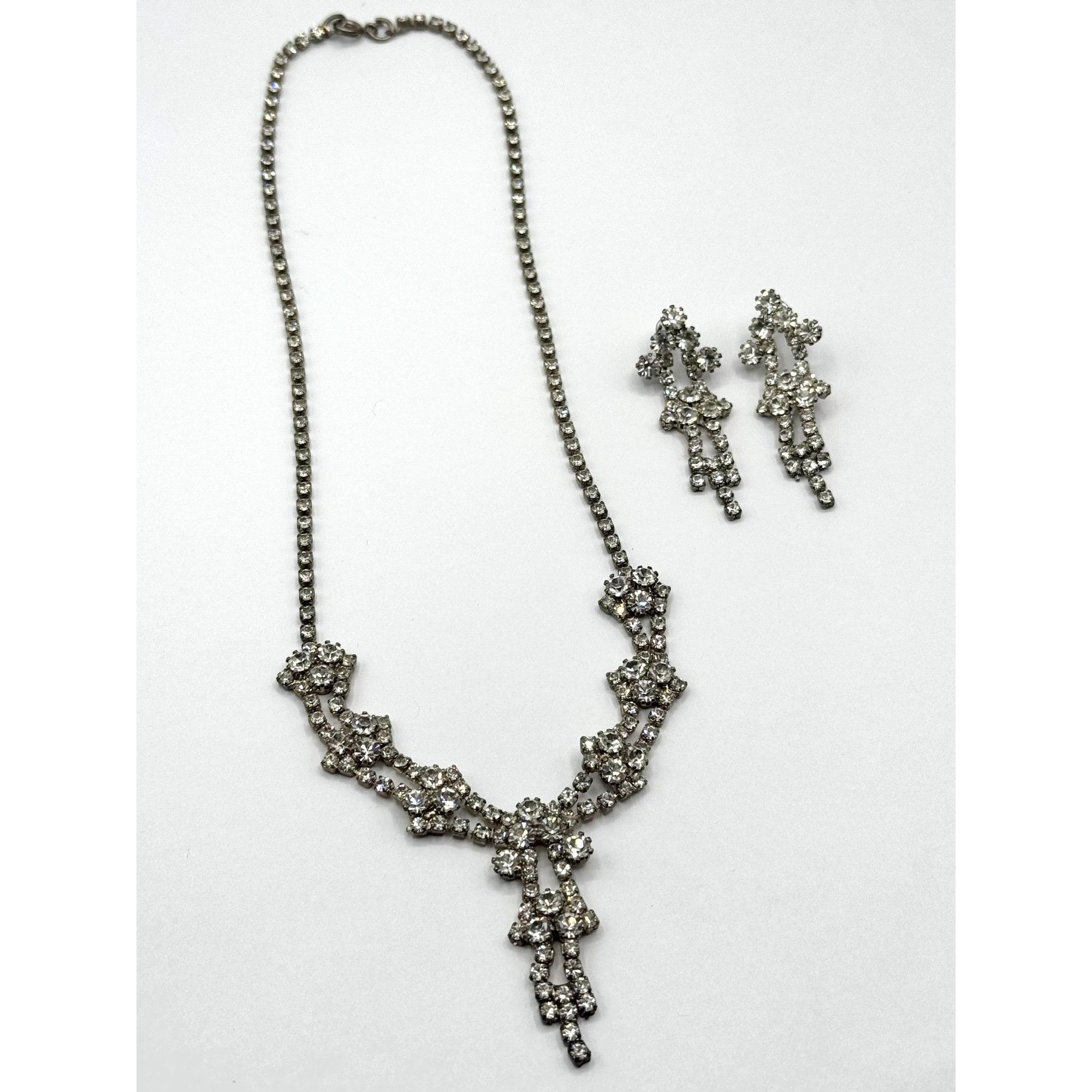 Vintage Vintage silver glass rhinestone floral necklace & earrings j Size ONE SIZE - 3 Thumbnail