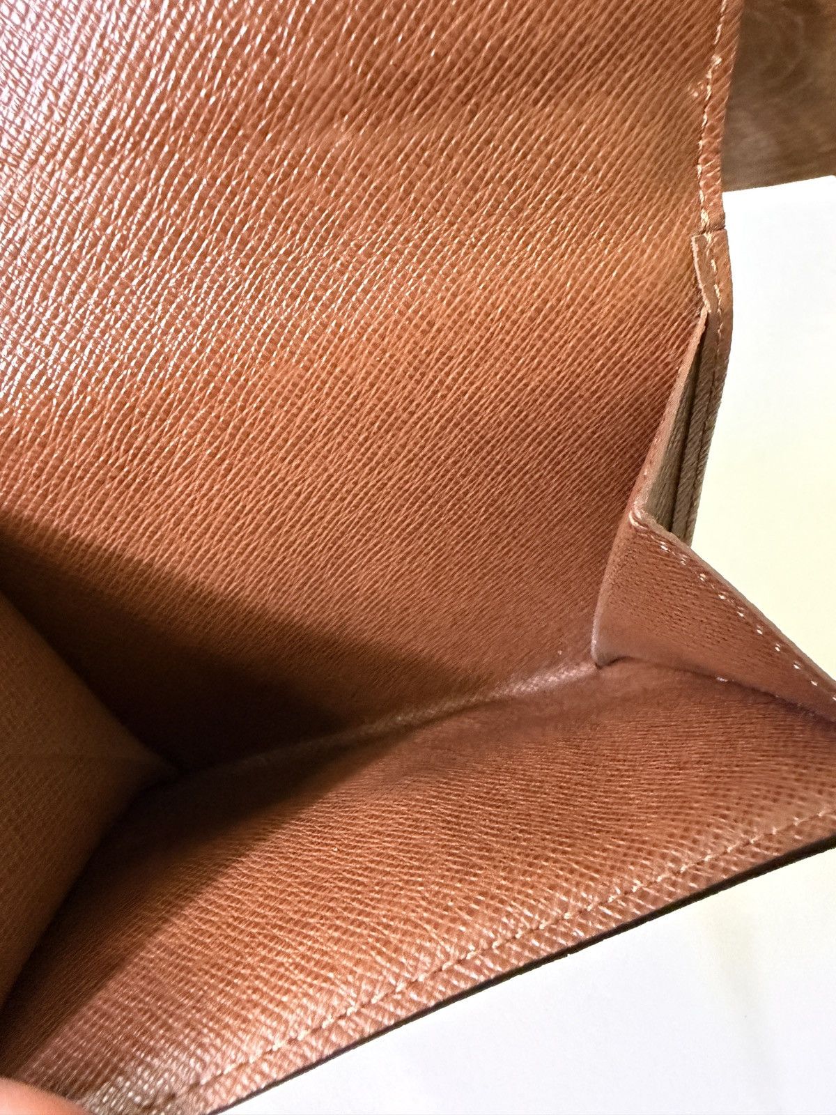 Louis Vuitton Louis Vuitton Wallet Size ONE SIZE - 6 Thumbnail