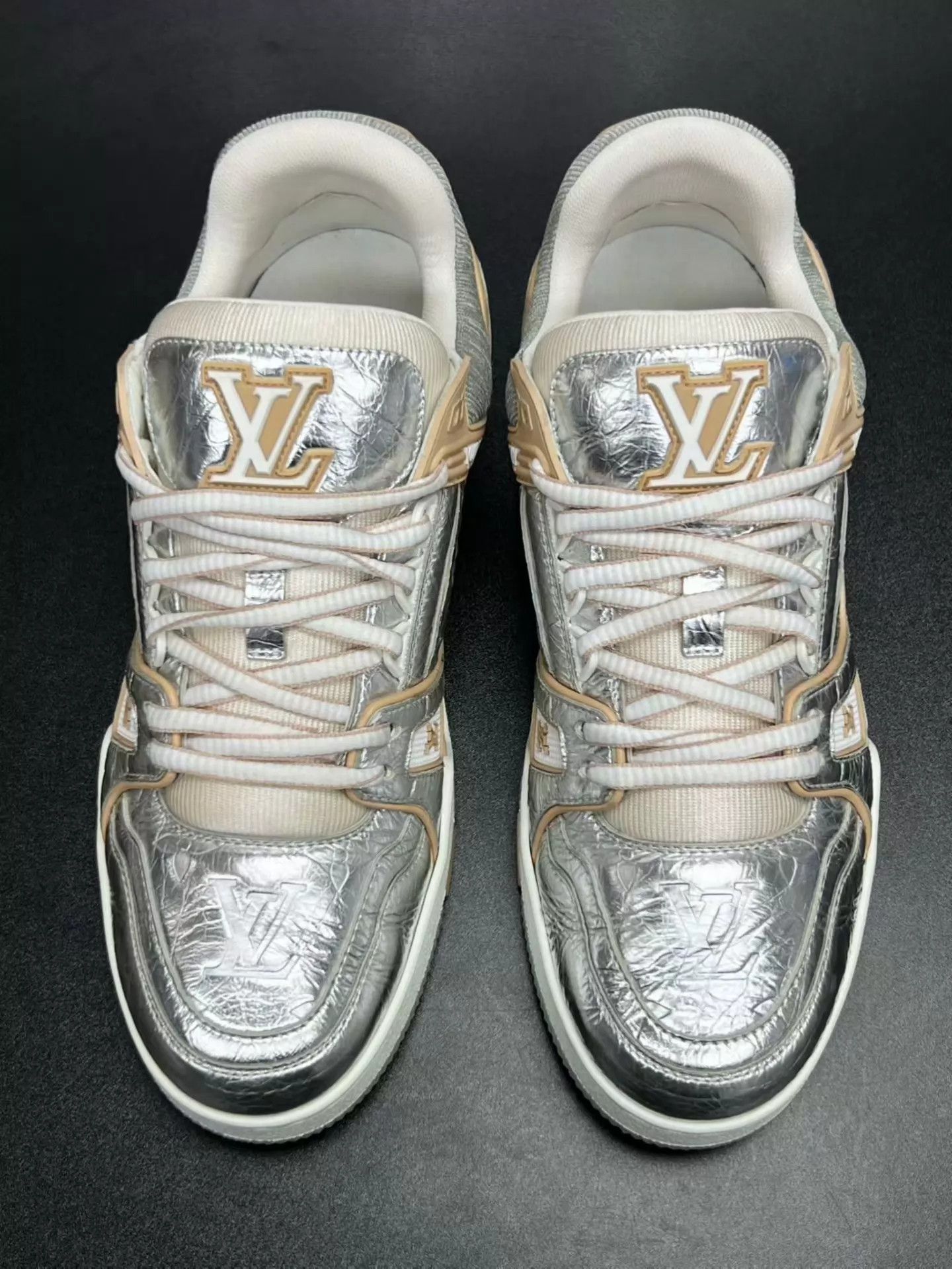 Louis Vuitton LV Trainer Metallic Silver UK6.5 Near New Size US 7.5 / EU 40-41 - 3 Thumbnail