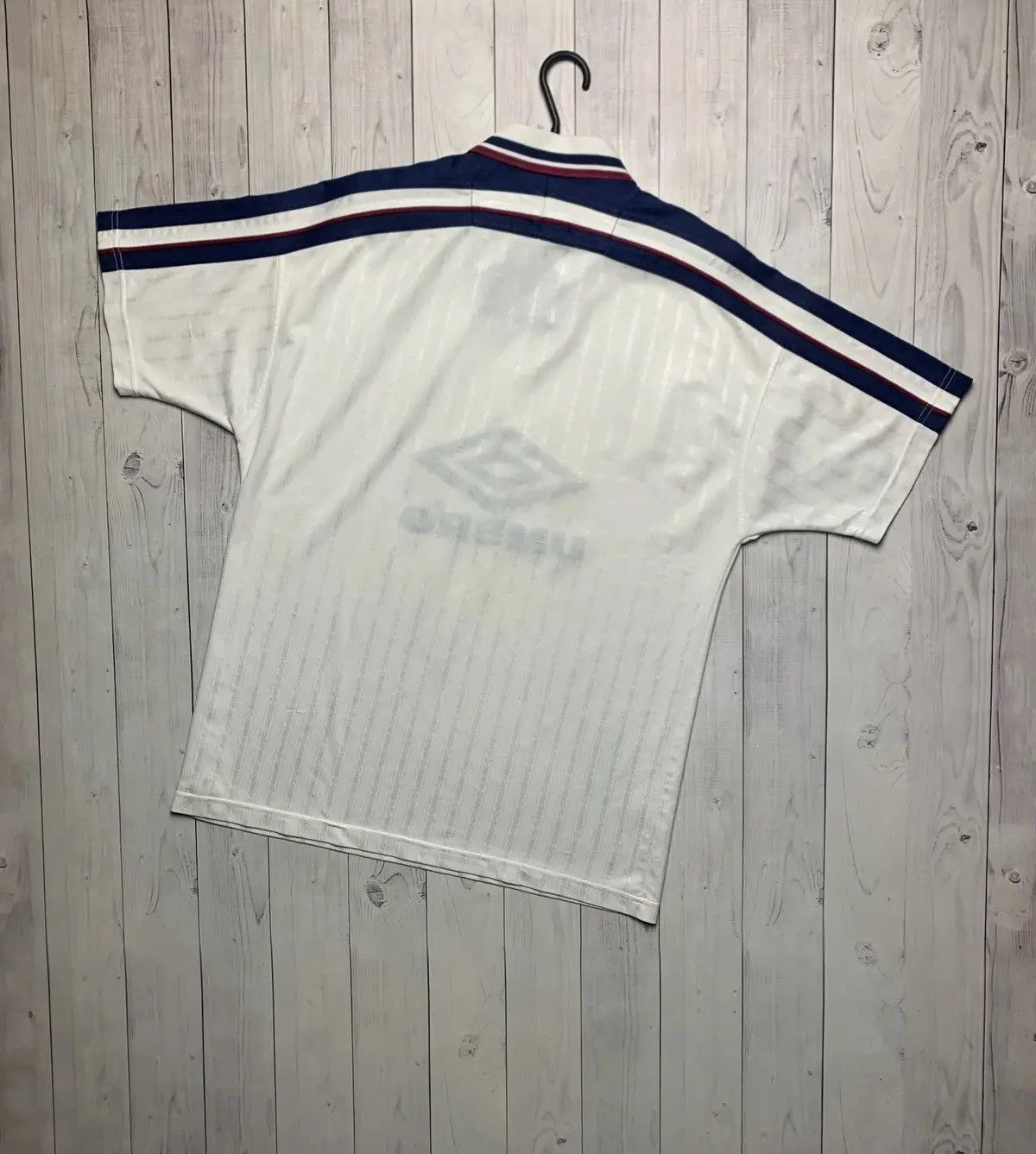 Umbro Vintage Umbro monogram polo rare size M striped Size US L / EU 52-54 / 3 - 9 Thumbnail