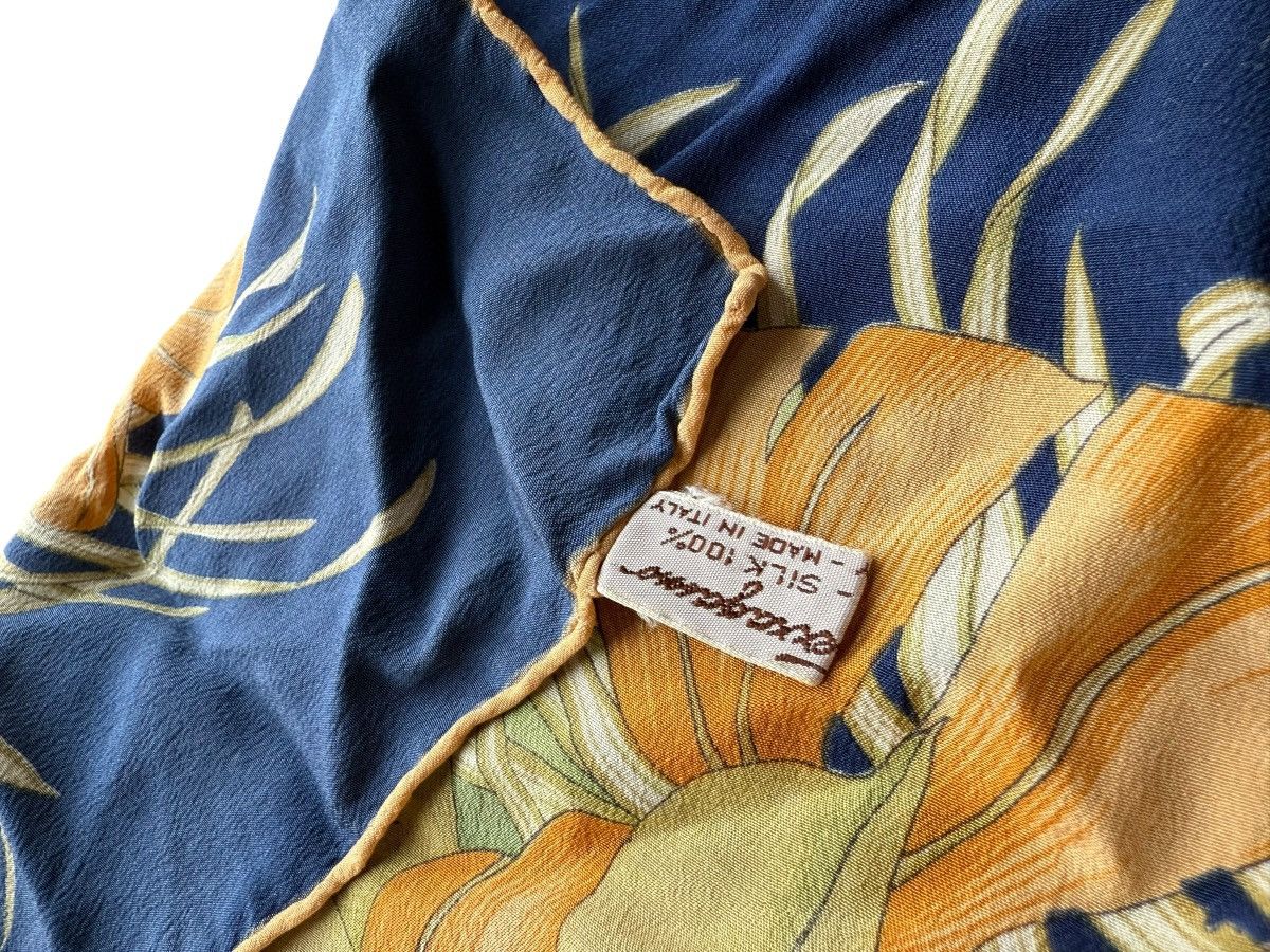 Salvatore Ferragamo SALVATORE FERRAGAMO 100% SILK LOGO SAFARI SCARF AUTHENTIC Size ONE SIZE - 3 Thumbnail
