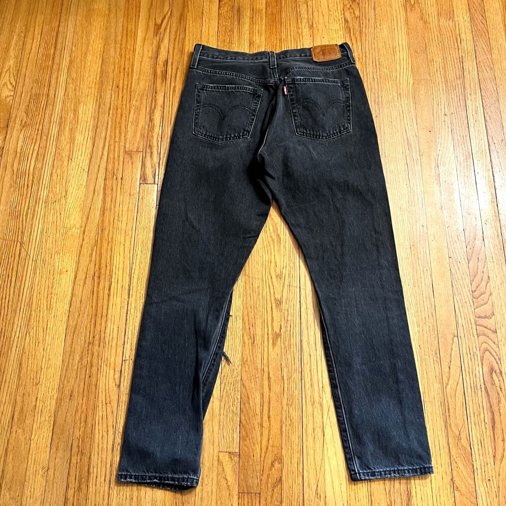 Levi's Item Specifications: Brand: Adidas Size 27" / US 4 / IT 40 - 4 Thumbnail