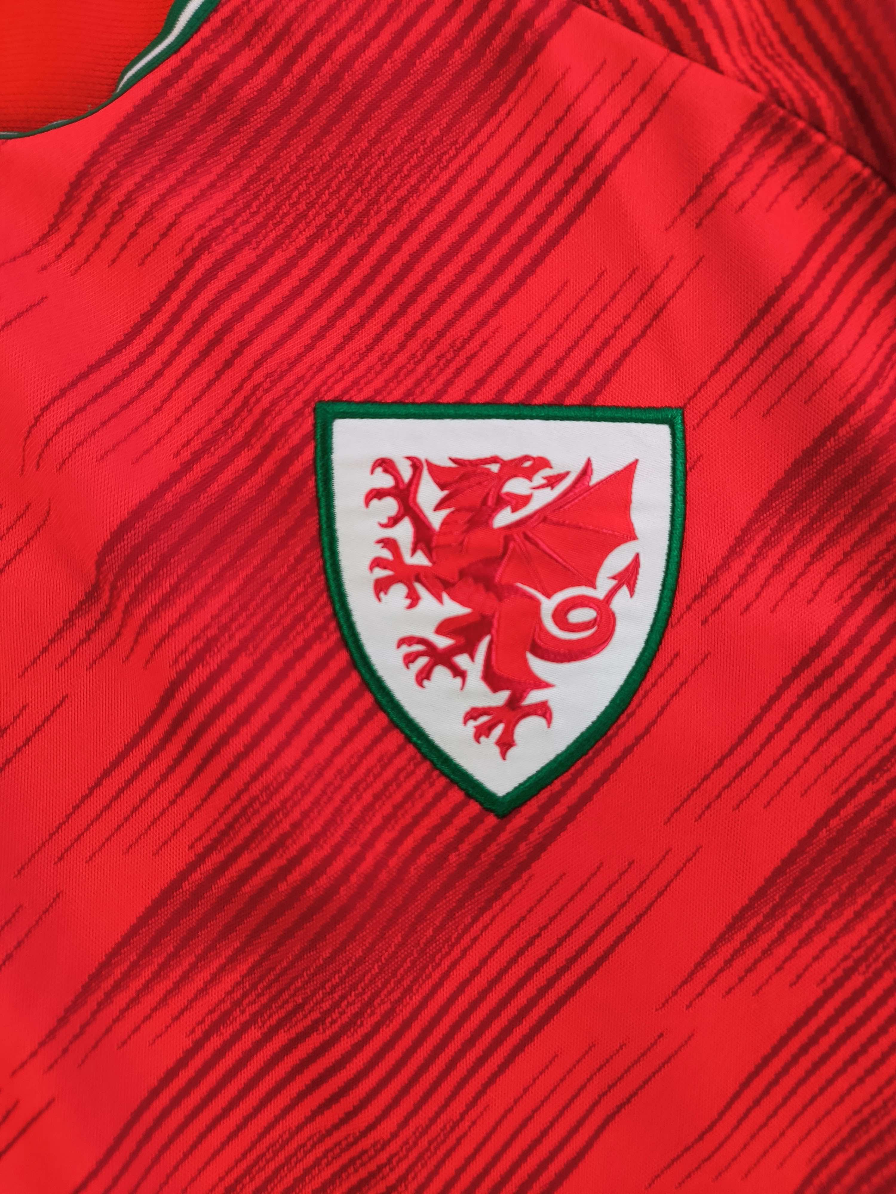 Adidas Wales 2022-24 Adidas home football jersey shirt size L Size US L / EU 52-54 / 3 - 3 Thumbnail