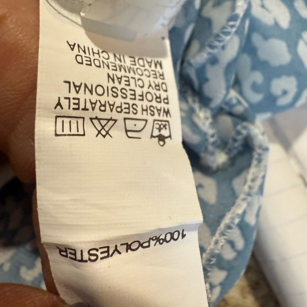 Other Amazon size XL blue with white dizzy flowers Size XL / US 12-14 / IT 48-50 - 7 Thumbnail