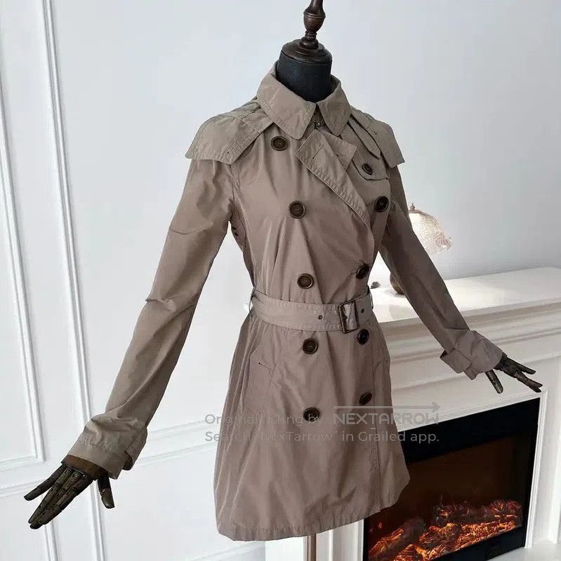 Burberry Burberry Women's Khaki Trench Coat. Size S / US 4 / IT 40 - 2 Thumbnail