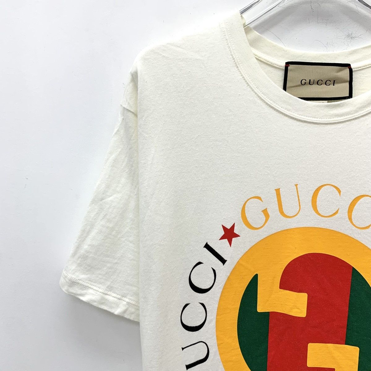 Gucci Gucci White Logo Emblem Printed Short Sleeve T-shirt K26WX Size S / US 4 / IT 40 - 3 Thumbnail