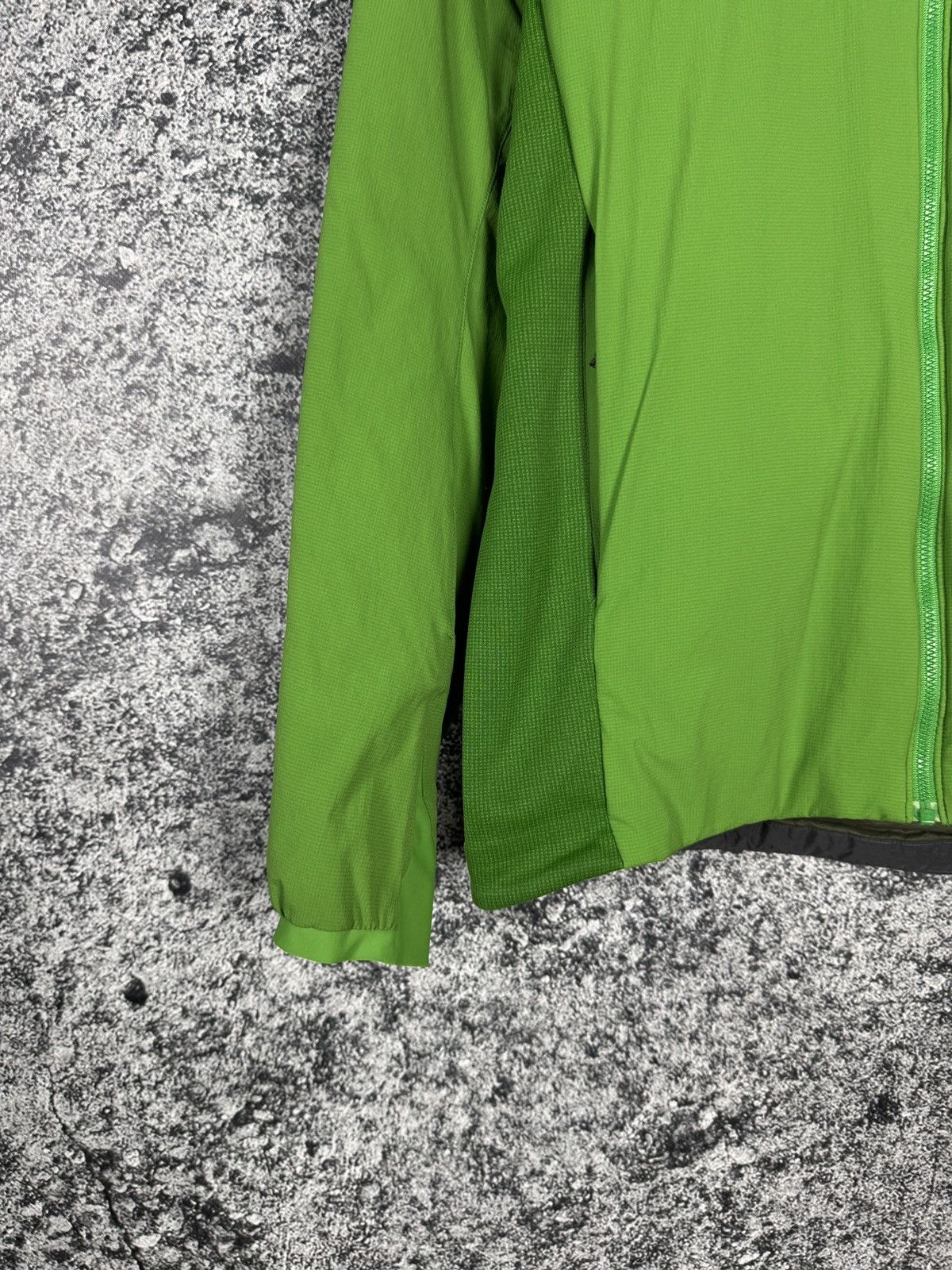 Arc'teryx Men’s Arcteryx Atom LT Hoody Jacket Outdoor Trekking Size S Size US S / EU 44-46 / 1 - 4 Thumbnail