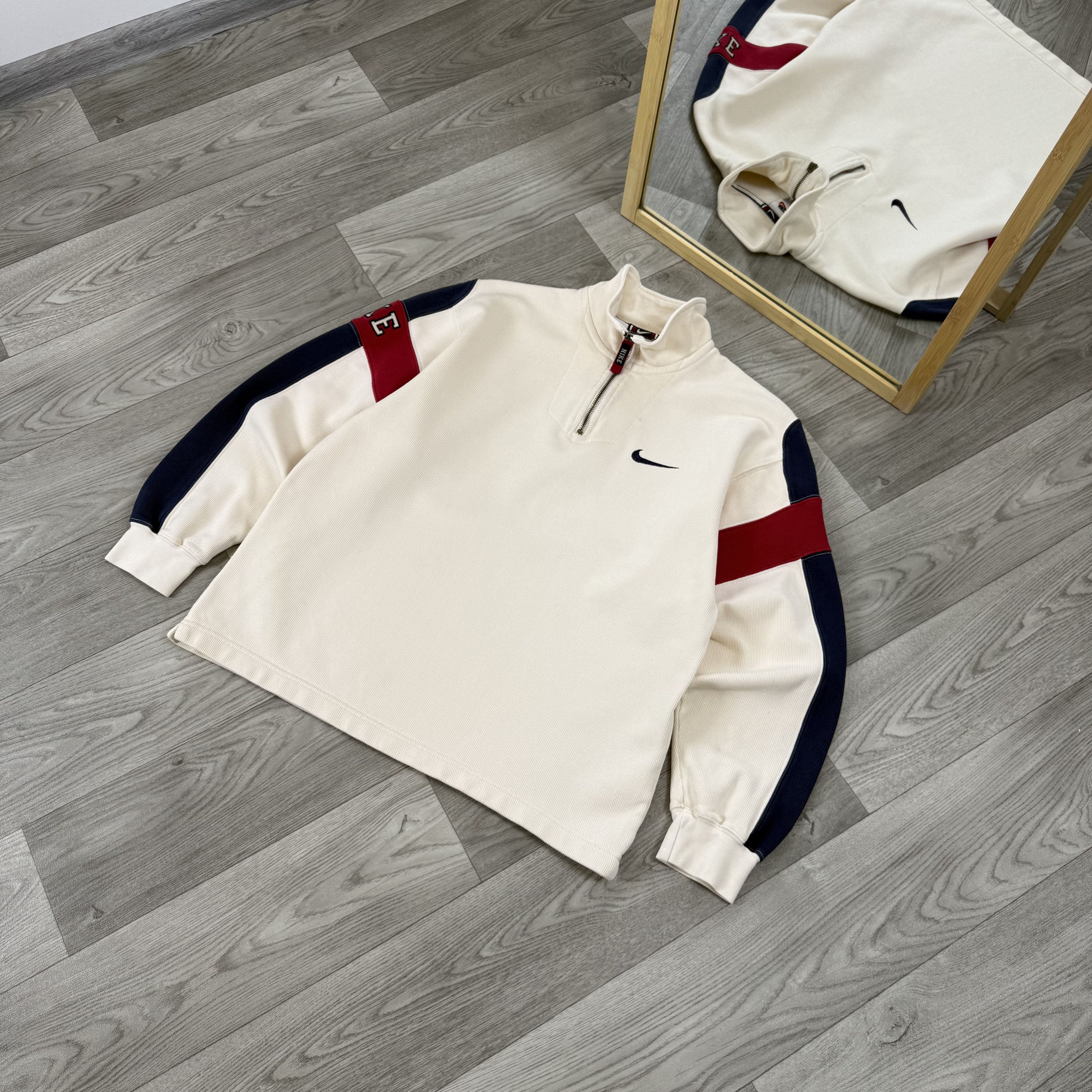 Nike Vintage Nike 90s Embroidered Beige 1/4 Zip Sweatshirt Size US S / EU 44-46 / 1 - 4 Thumbnail