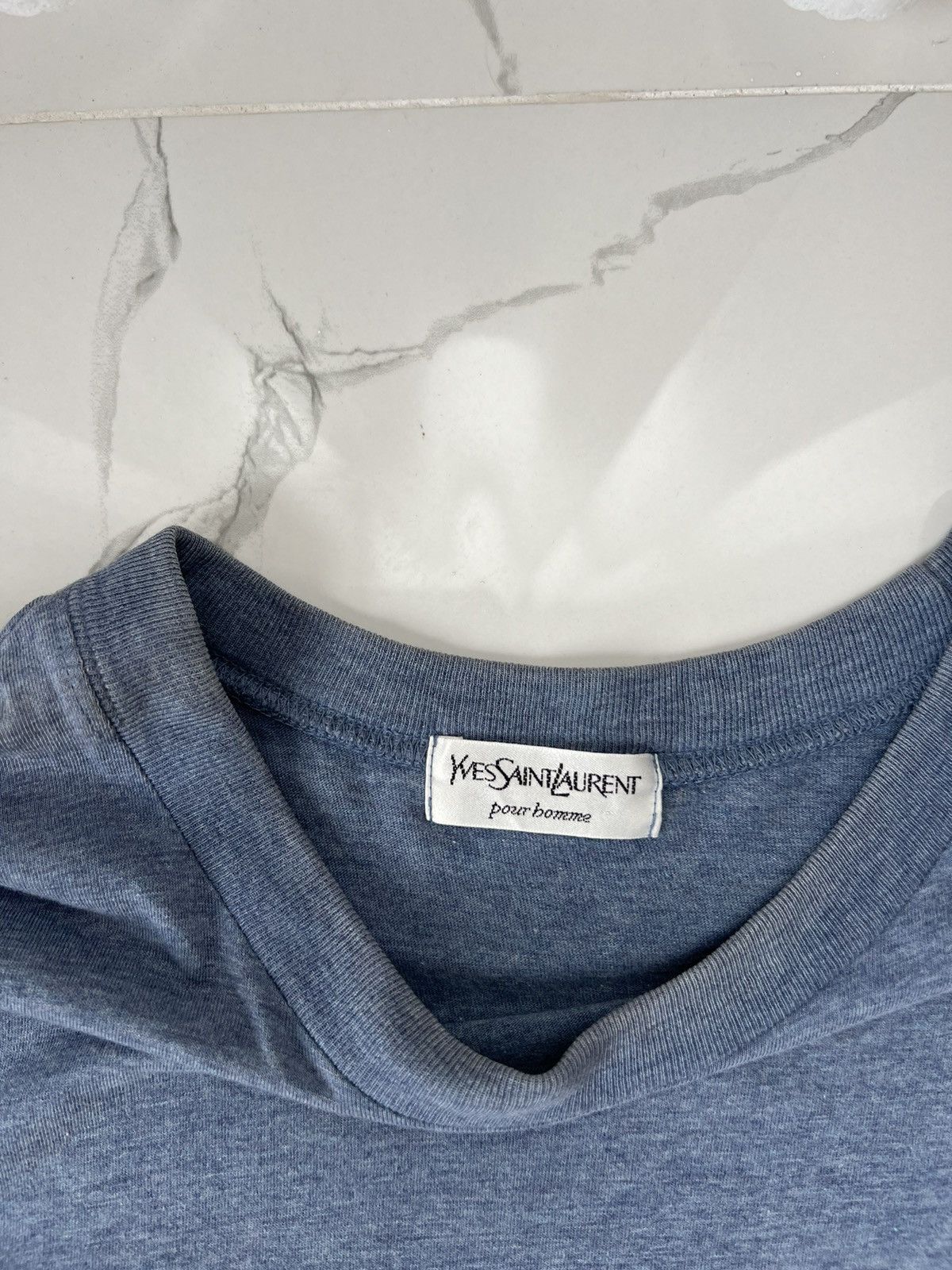 Vintage × Yves Saint Laurent 90's YSL SMALL LOGO RETRO OLD MONEY TEE Size US M / EU 48-50 / 2 - 3 Thumbnail