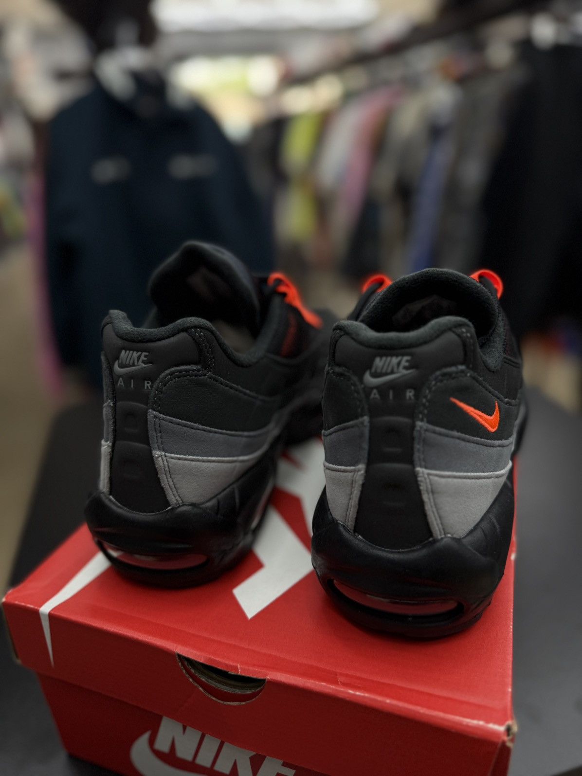 Nike Nike Air Max Black Hyper Crimson Size 10 NEW Size US 10 / EU 43 - 13 Thumbnail