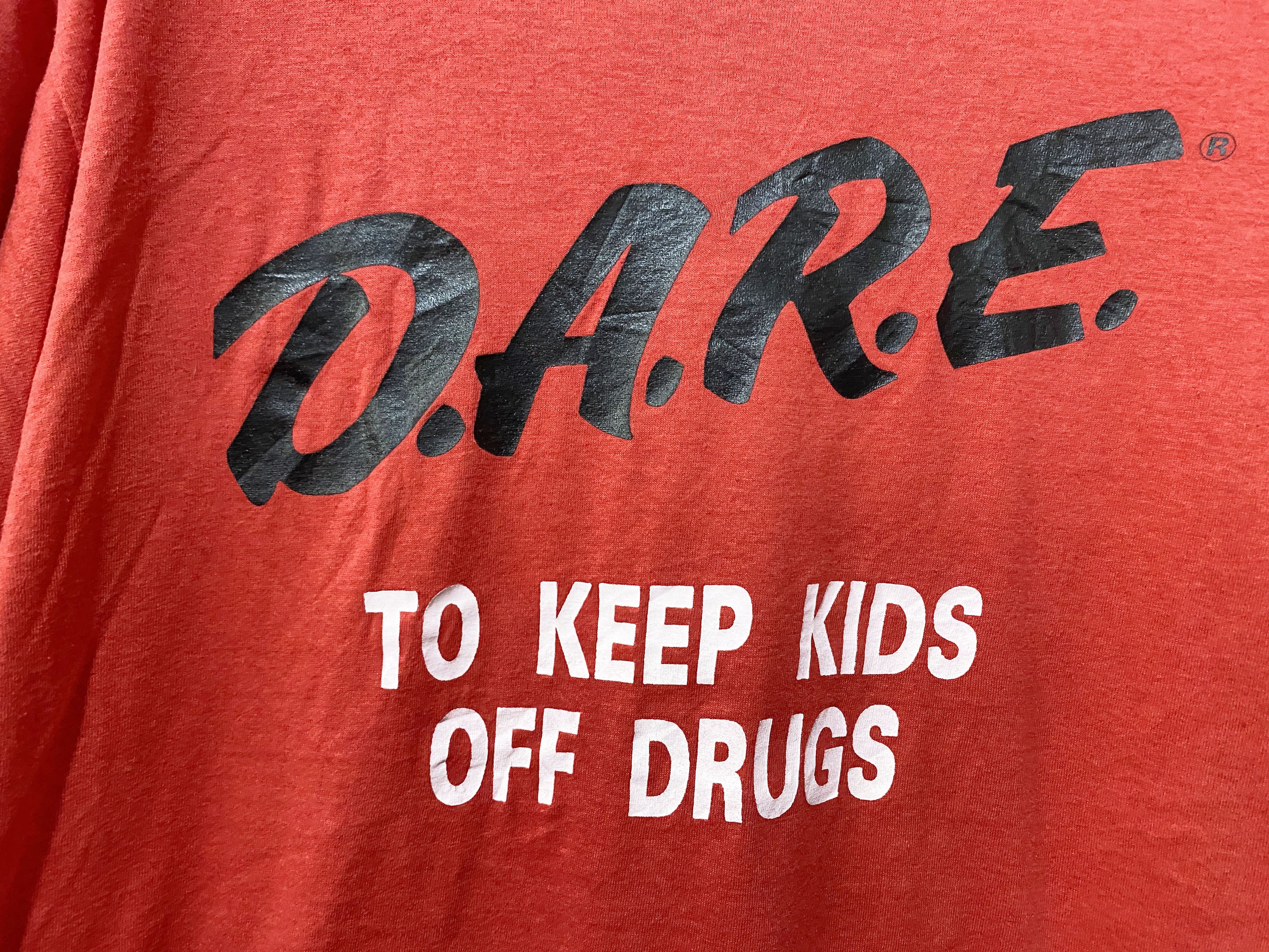 D.A.R.E × Vintage Vintage 80s DARE To Keep Kids Off Drugs Red Tee Size US L / EU 52-54 / 3 - 2 Thumbnail