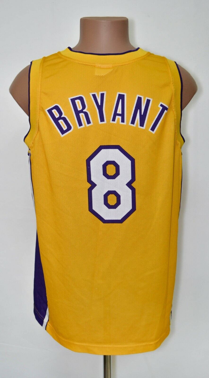 NBA LOS ANGELES LAKERS SHIRT CHAMPION #8 BRYANT SIZE L ADULT