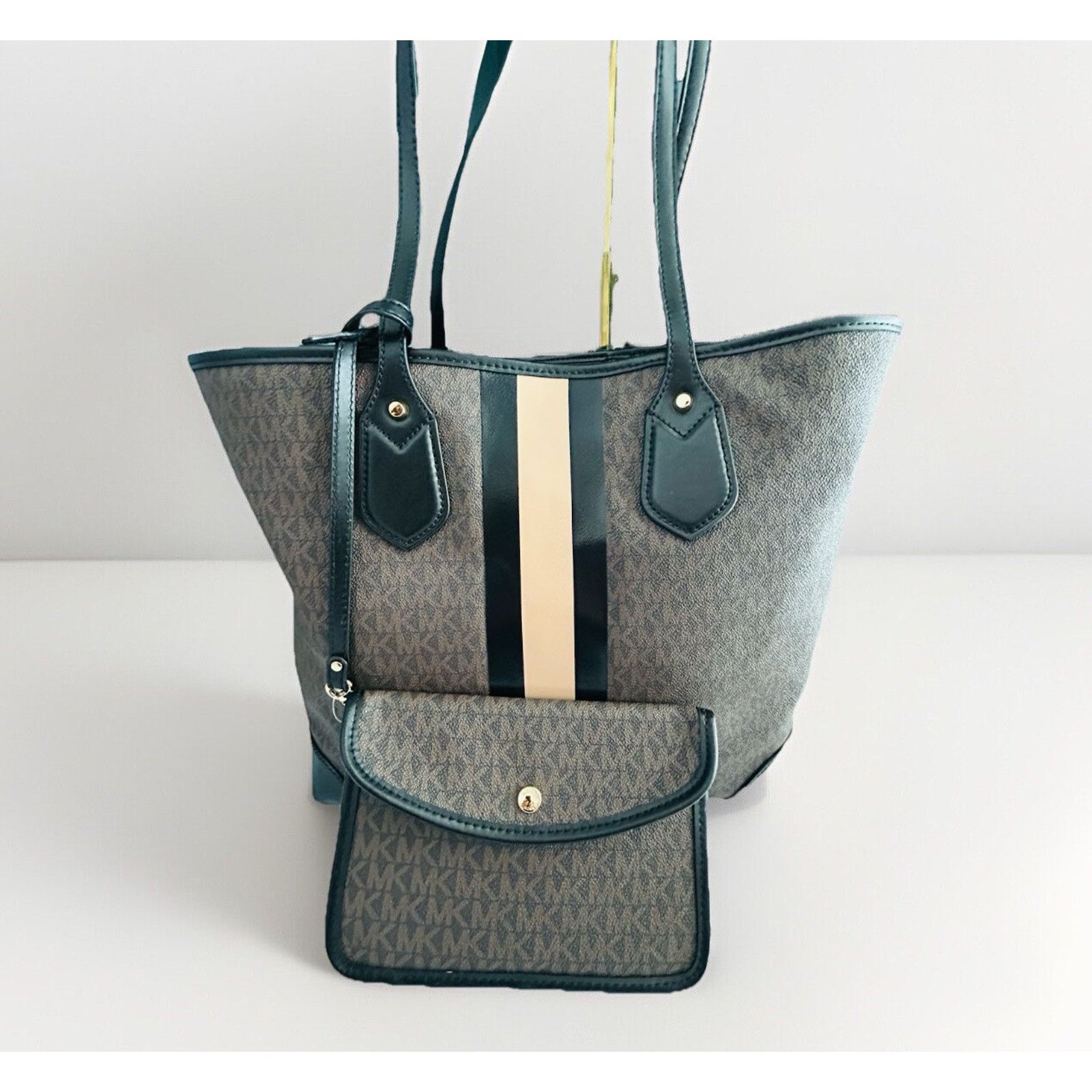 Michael Kors Michael Kors Eva Large Stripe Tote Bag Pouch Black Camel NWT Size ONE SIZE - 12 Thumbnail