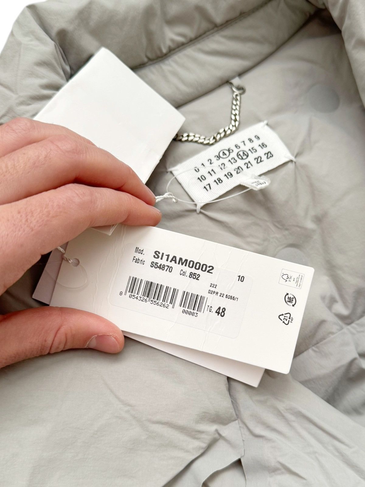 Maison Margiela GRAIL Grey Tufted Duvet Quilted Puffer Coat Size US M / EU 48-50 / 2 - 10 Thumbnail