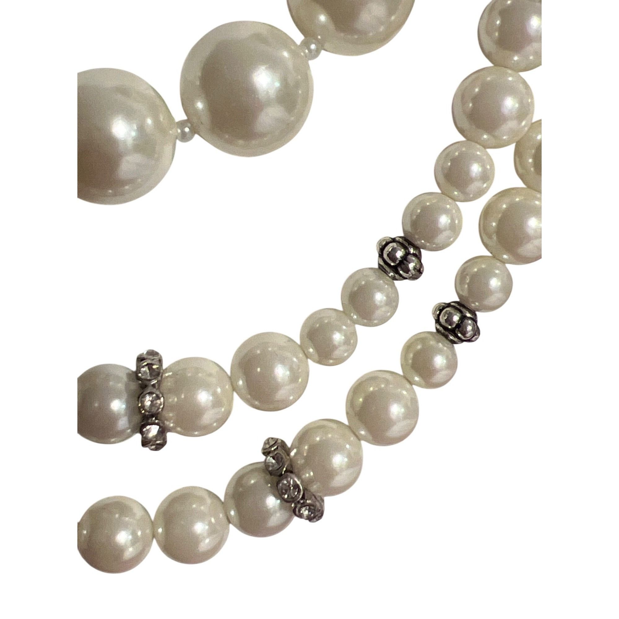 Other Vtg Multi Strand Faux Pearl Necklace Glows Under Black Light Size ONE SIZE - 3 Thumbnail