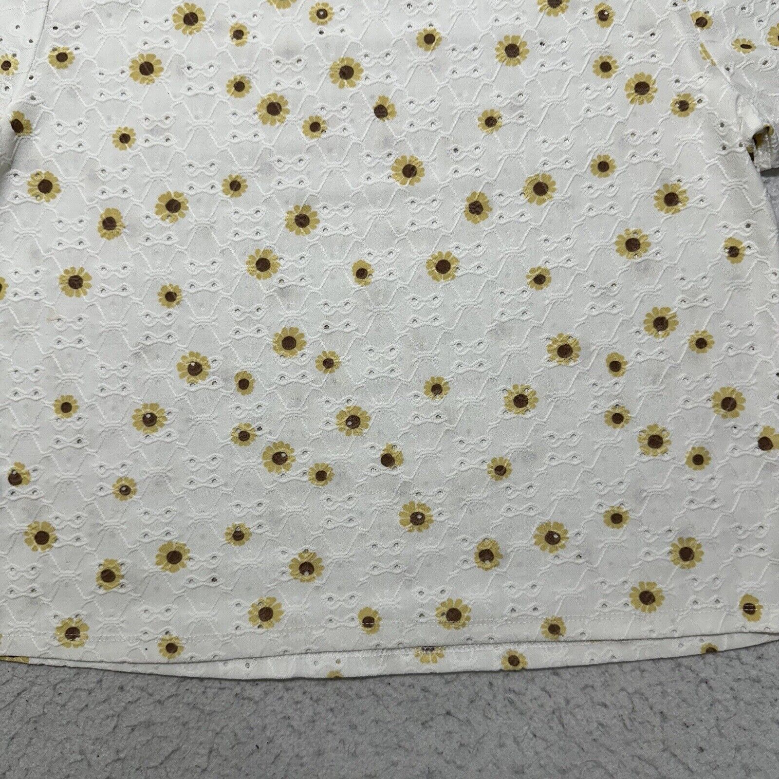Other Wallflower Large White Sunflower Eyelet T Shirt Top Size L / US 10 / IT 46 - 12 Thumbnail