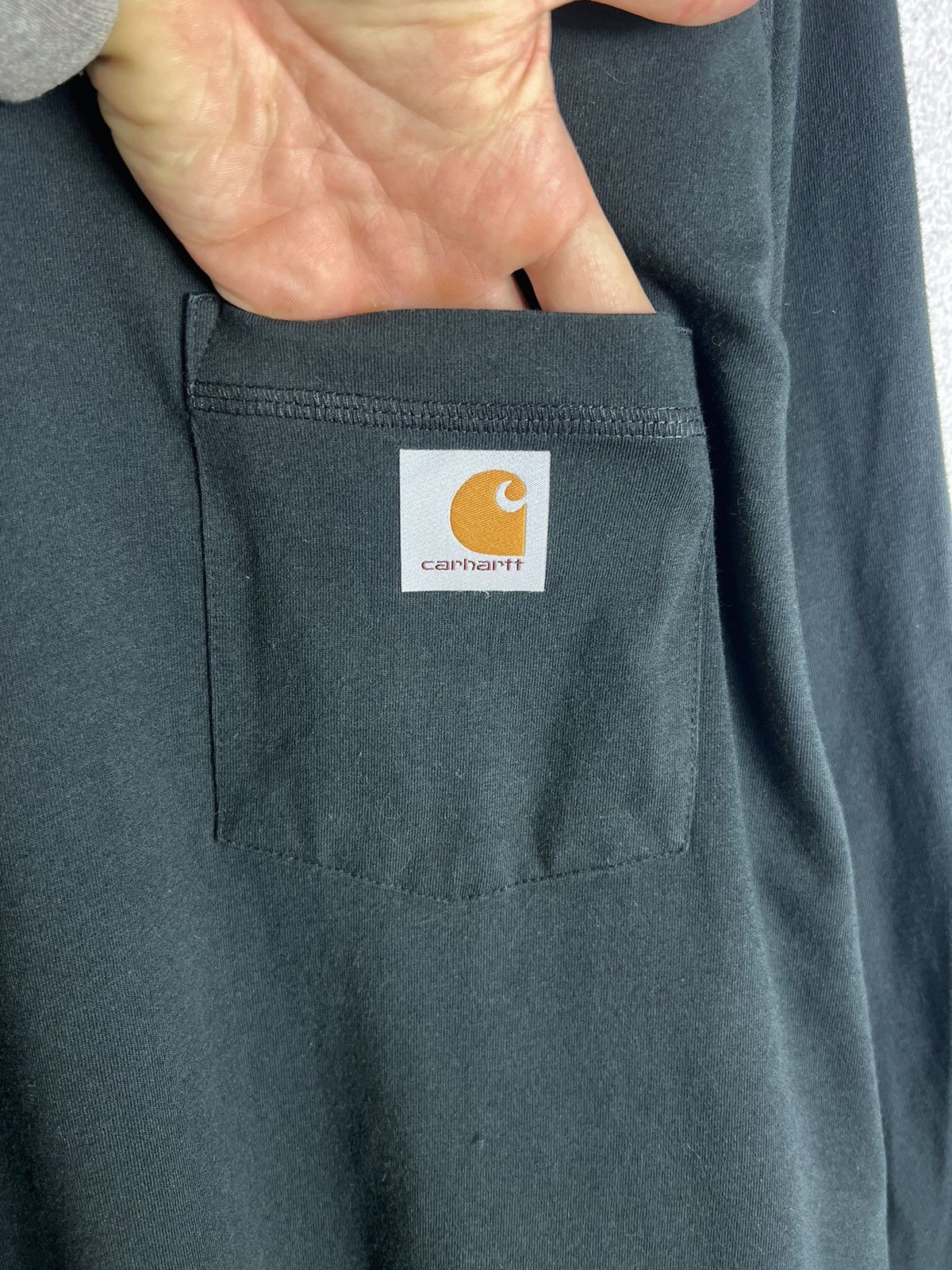 Carhartt Vintage Carhartt Wip Pocket Logo Black Longsleeve Tee Size US L / EU 52-54 / 3 - 3 Thumbnail