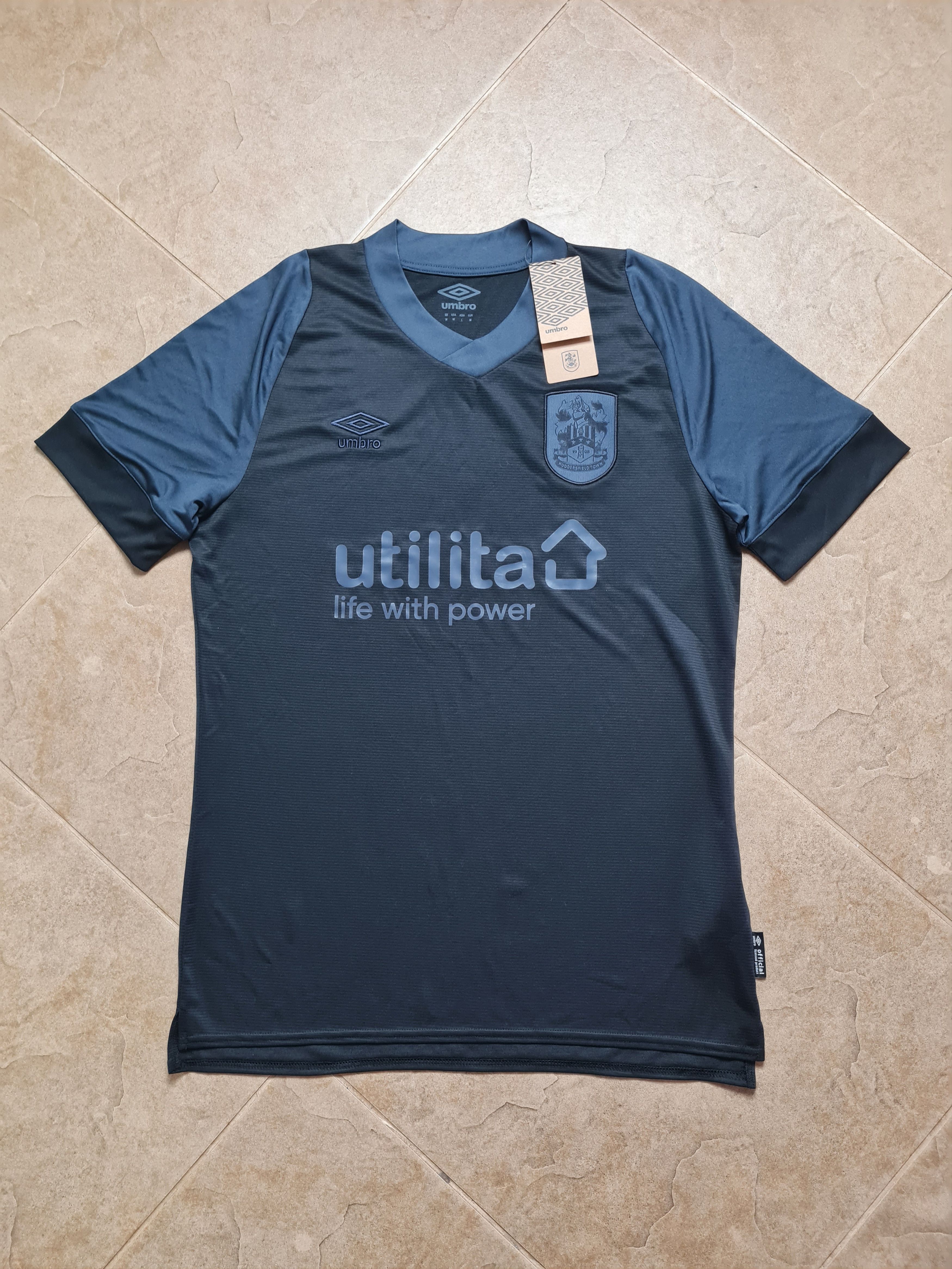 Umbro Umbro Huddersfield Town 2022/23 Soccer shirt Black Size M Size US M / EU 48-50 / 2 - 1 Thumbnail