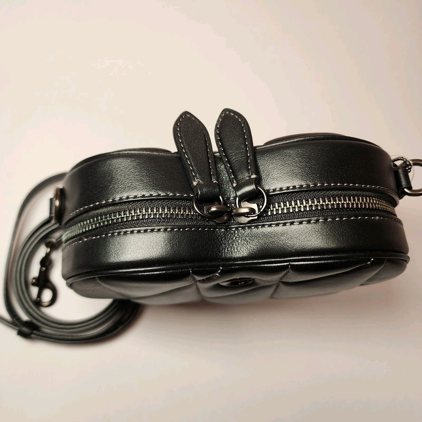 Coach NWT COACH CE725 Leather Heart Crossbody Bag Quilting Black Size ONE SIZE - 6 Thumbnail