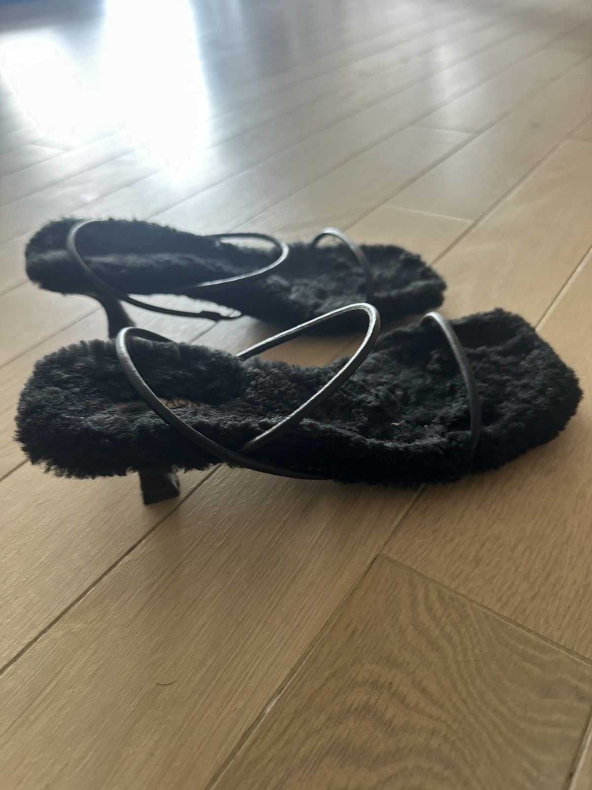 St. Agni St Agni Black Shearling Leather Slingback Kitten Heel Sandal Size US 4 / IT 34 - 2 Thumbnail