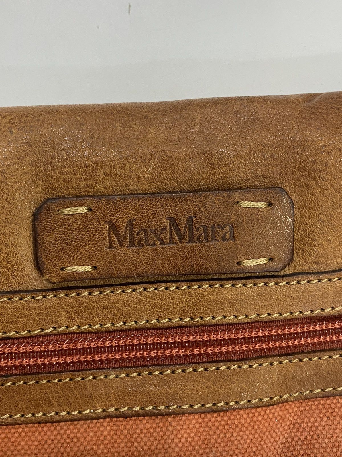 Designer × Max Mara Italian Max Mara Leather Hang Bag Size ONE SIZE - 16 Thumbnail