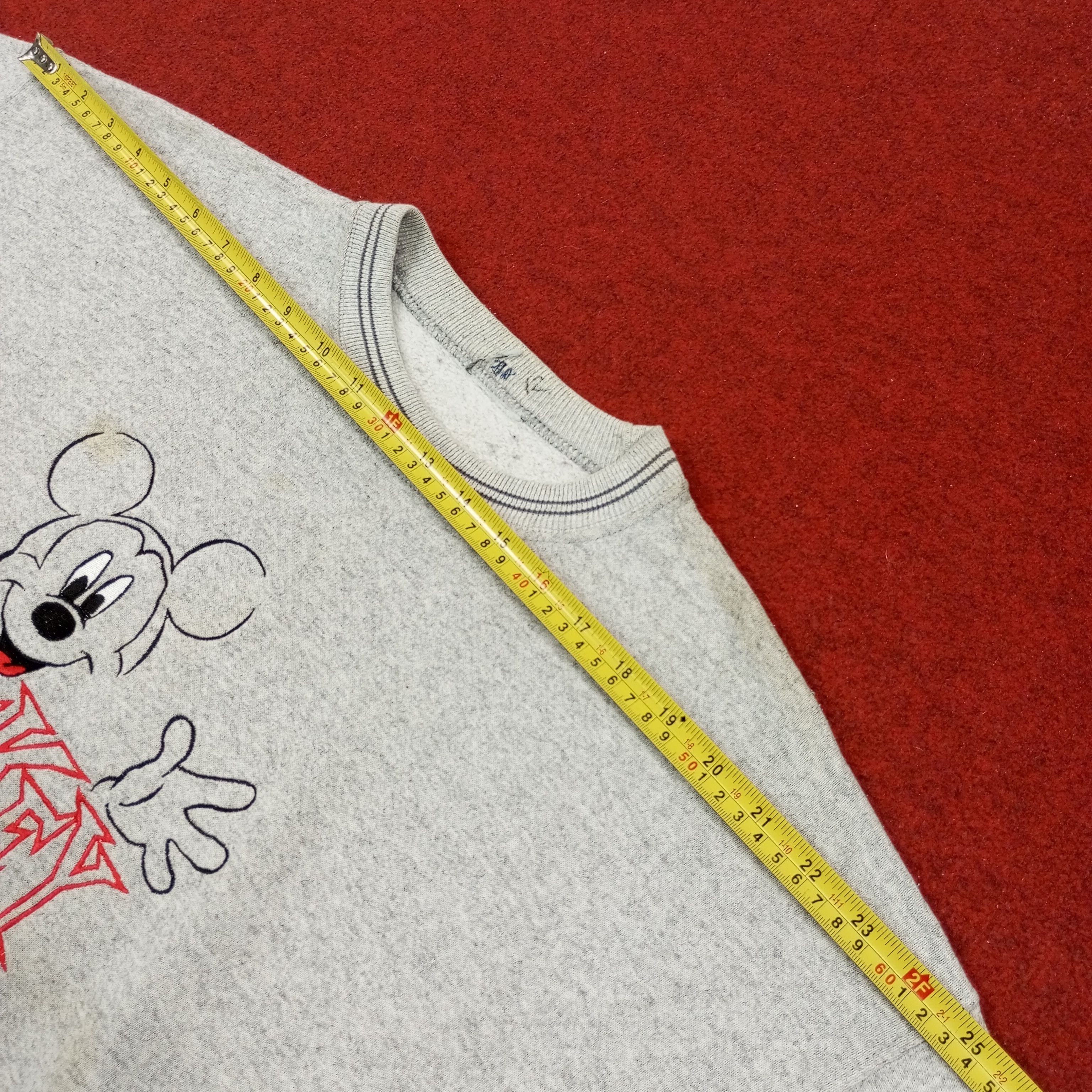 Mickey Mouse Disney Mickey Mouse Vintage Sweatshirt c236n9 Size US XL / EU 56 / 4 - 11 Thumbnail