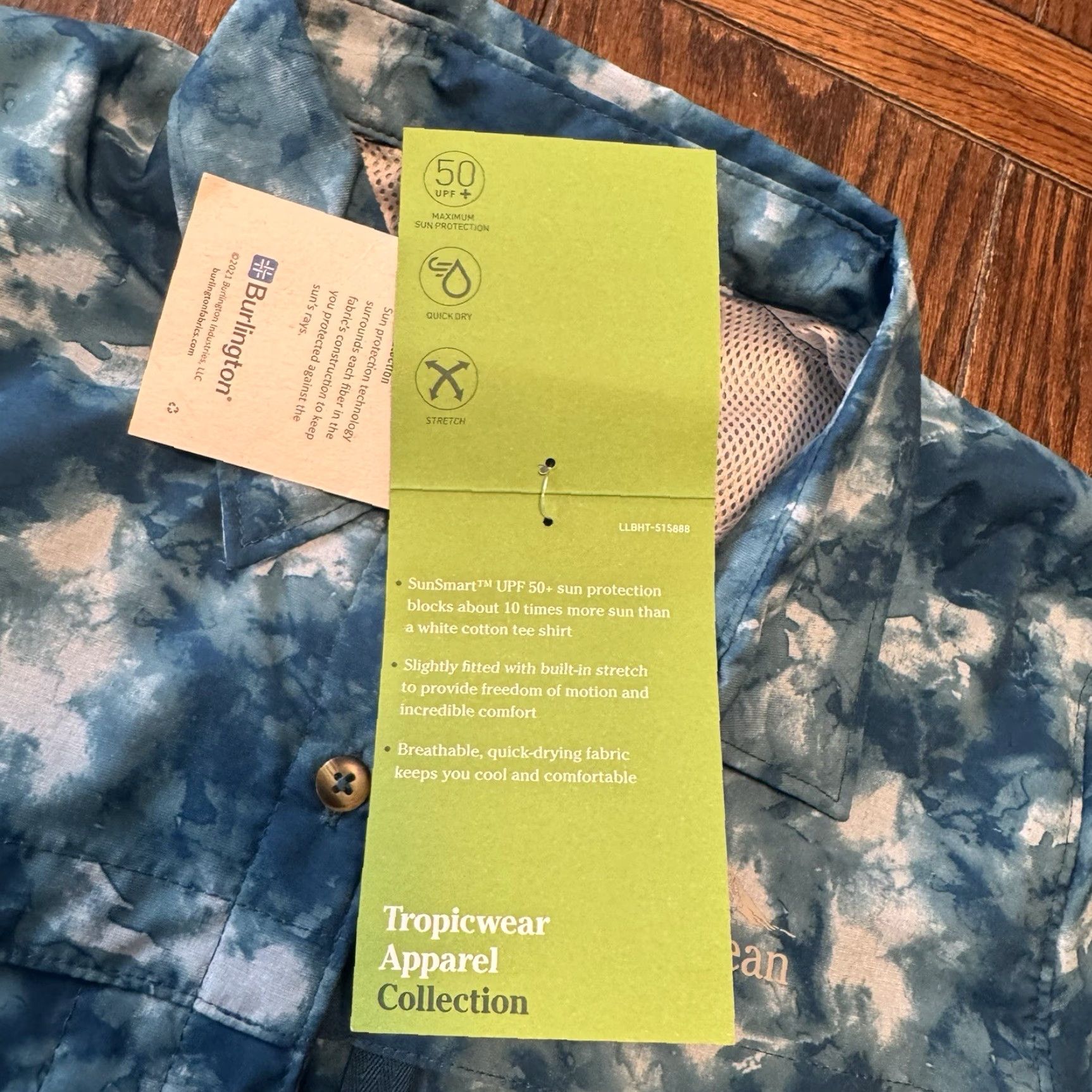 Vintage LL Bean Womens XS Tropicwear Short Sleeve Blue Ocean Dye Button Down Shirt New Size XS / US 0-2 / IT 36-38 - 5 Thumbnail