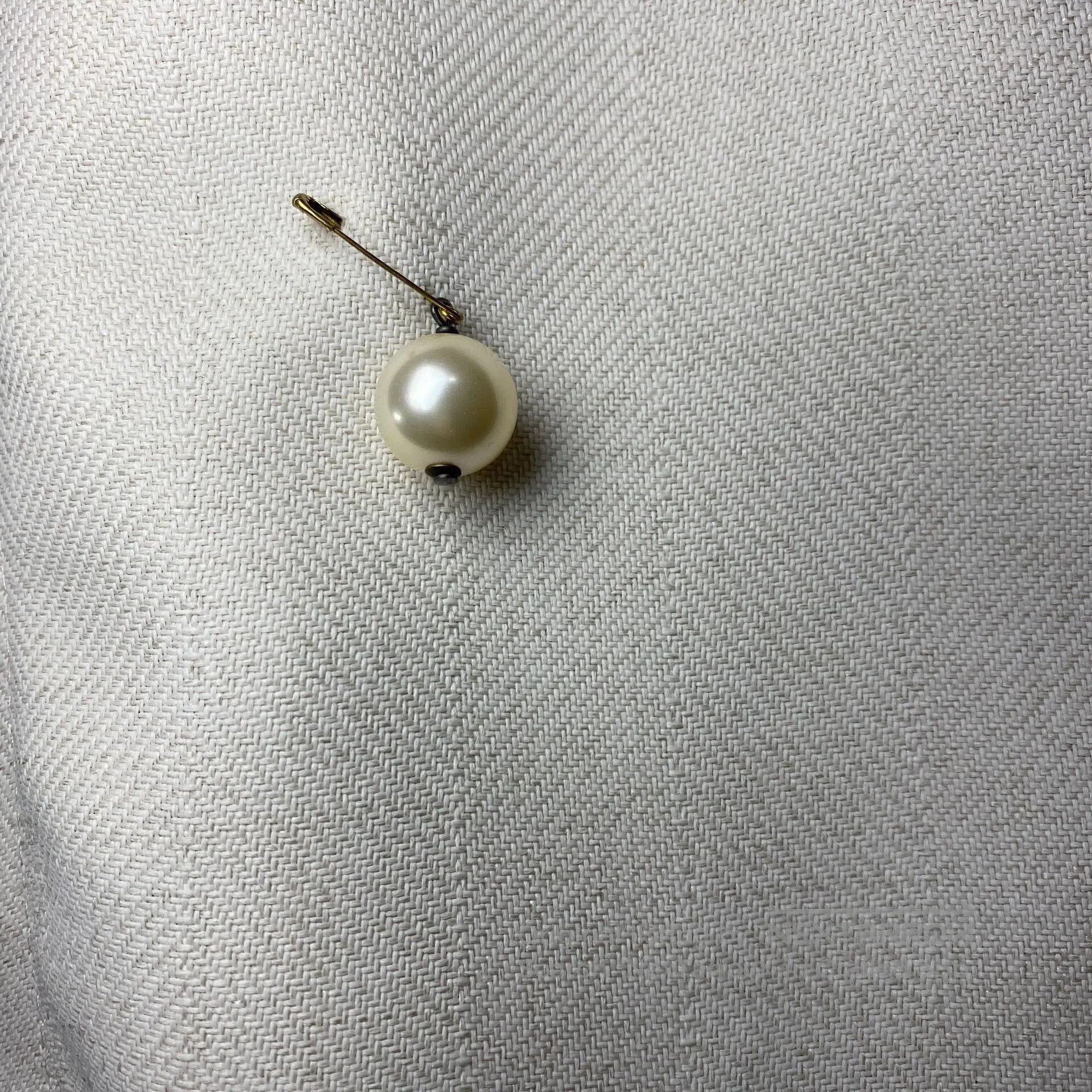 Dries Van Noten Dries Van Noten Pearl Brooch. Size ONE SIZE - 2 Thumbnail