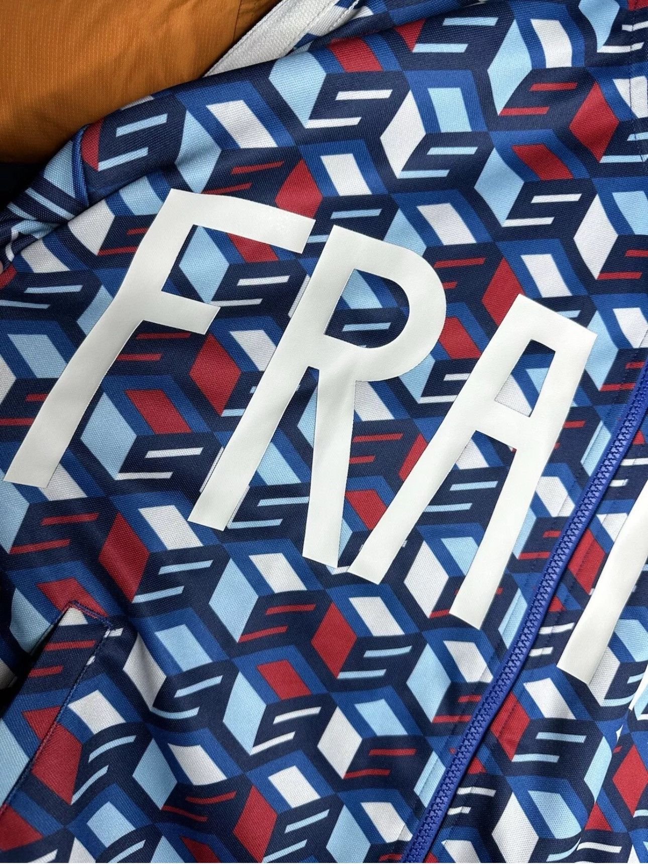 Le Coq Sportif Le Coq Sportif France Multicolor Football Light Jacket man L Size US L / EU 52-54 / 3 - 4 Thumbnail