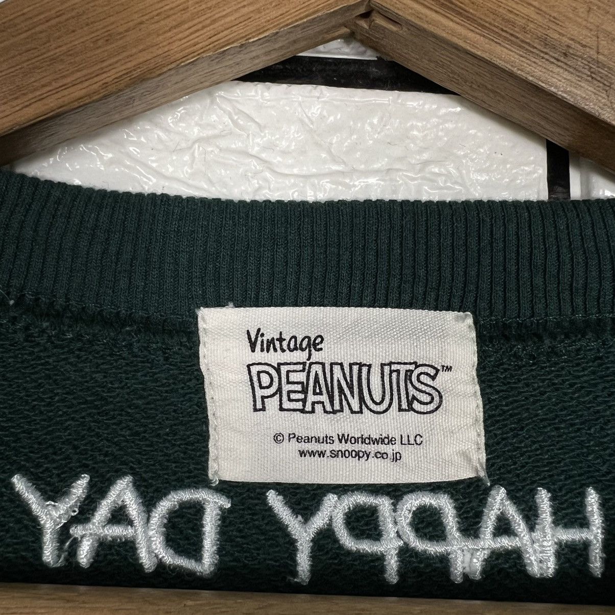 Peanuts PEANUTS SNOOPY Green Crewneck Sweatshirt #4297-C195 Size US M / EU 48-50 / 2 - 9 Thumbnail