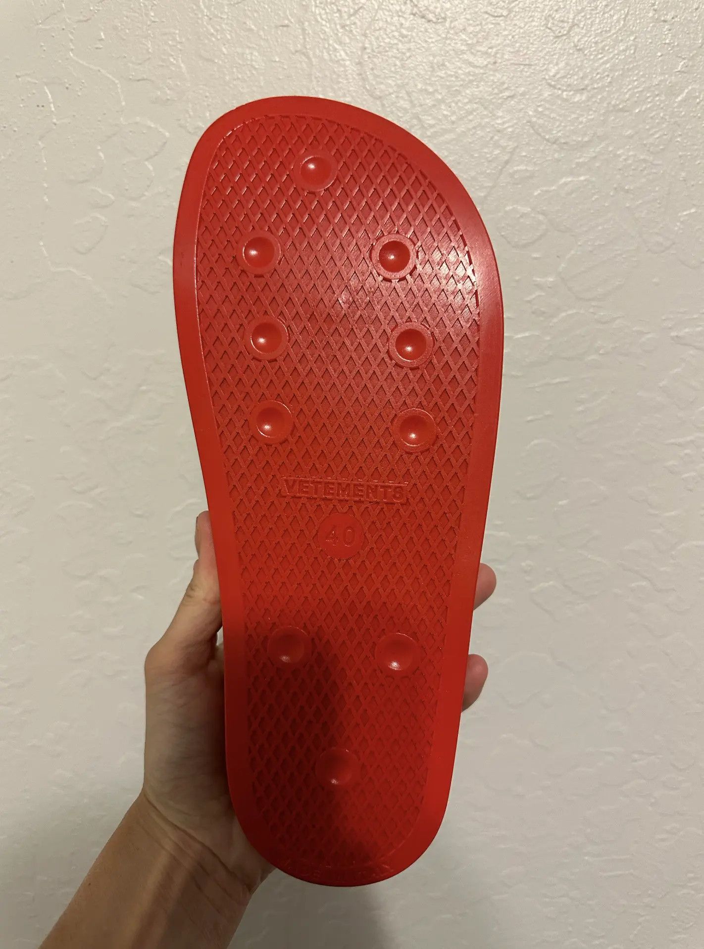 Vetements VETEMENTS Red Printed Slides Size US 7 / EU 40 - 9 Thumbnail