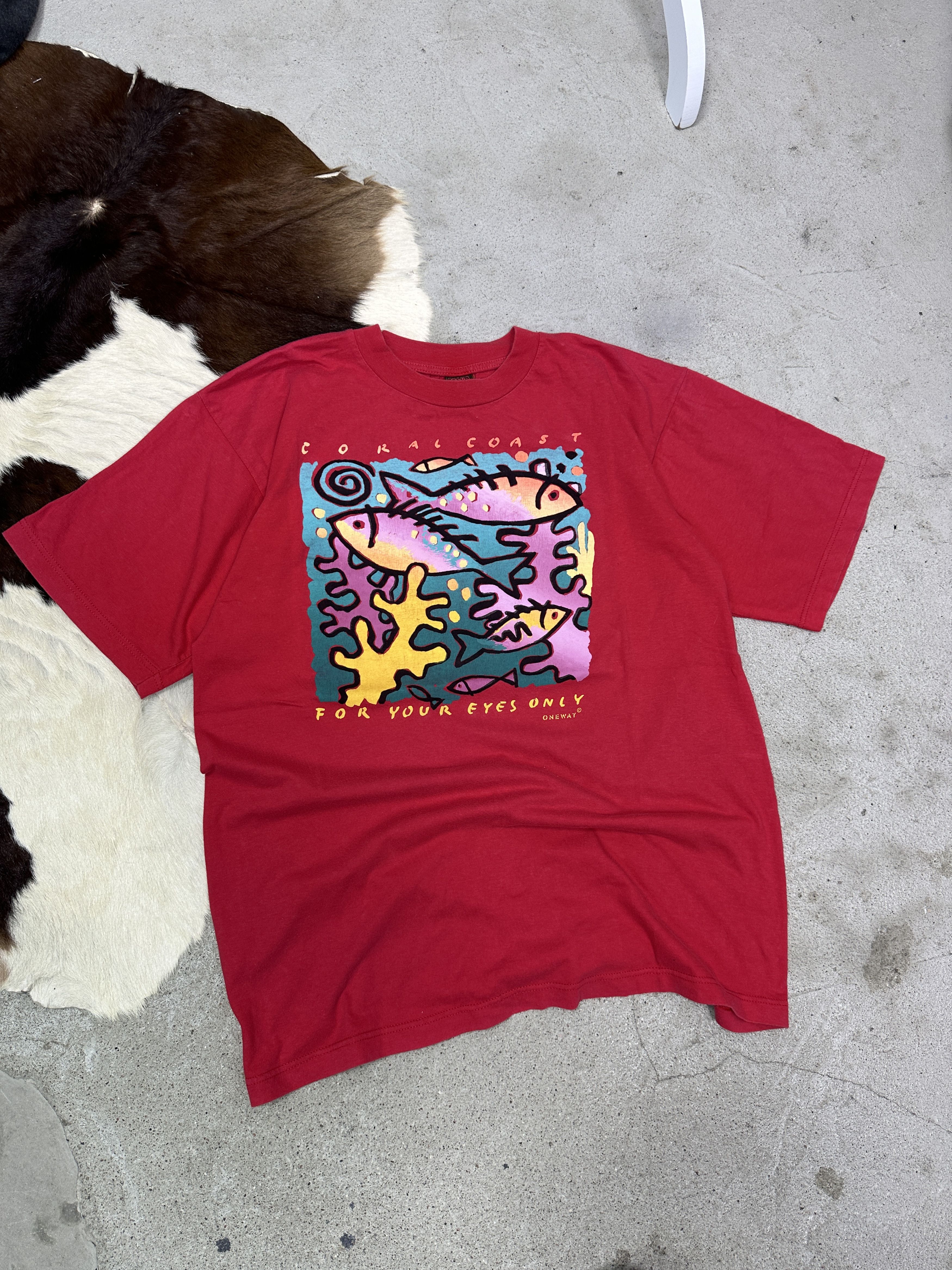 Vintage Vintage Streetwear Skater Sporty Fish Print T-shirt 00s Size US L / EU 52-54 / 3 - 1 Thumbnail