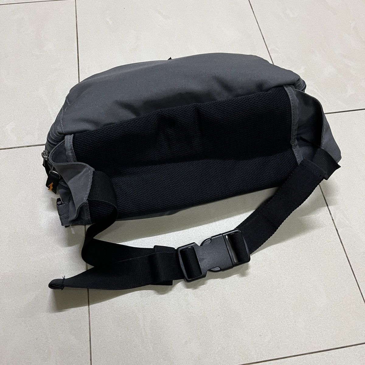 Nike × Vintage Vintage Rare Nike 2 Way Bag/Backpack Size ONE SIZE - 15 Thumbnail
