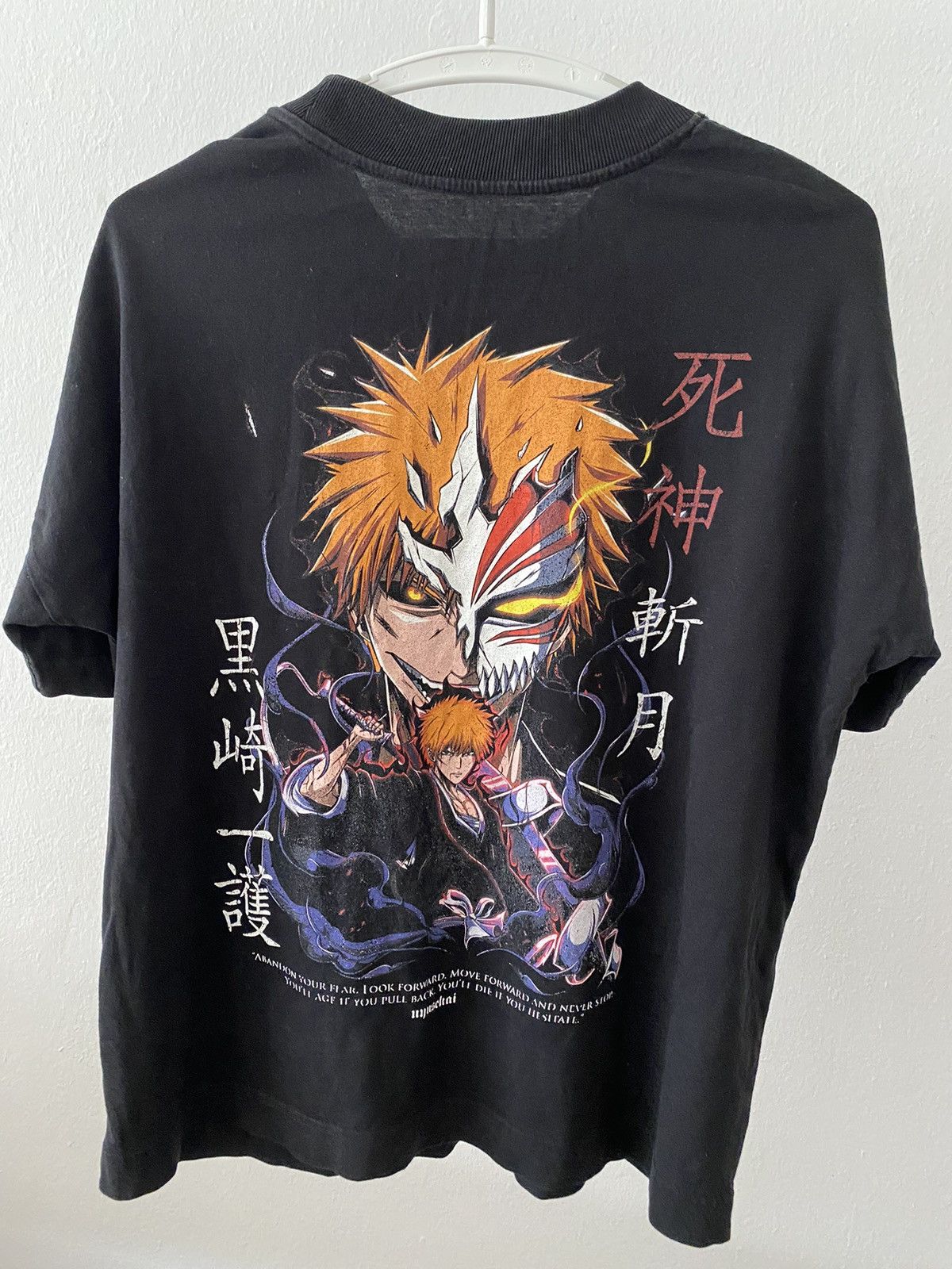 VINTAGE ANIME BLEACH ICHIGO KUROSAKI HOLOWWING T-SHIRT RARE🔥