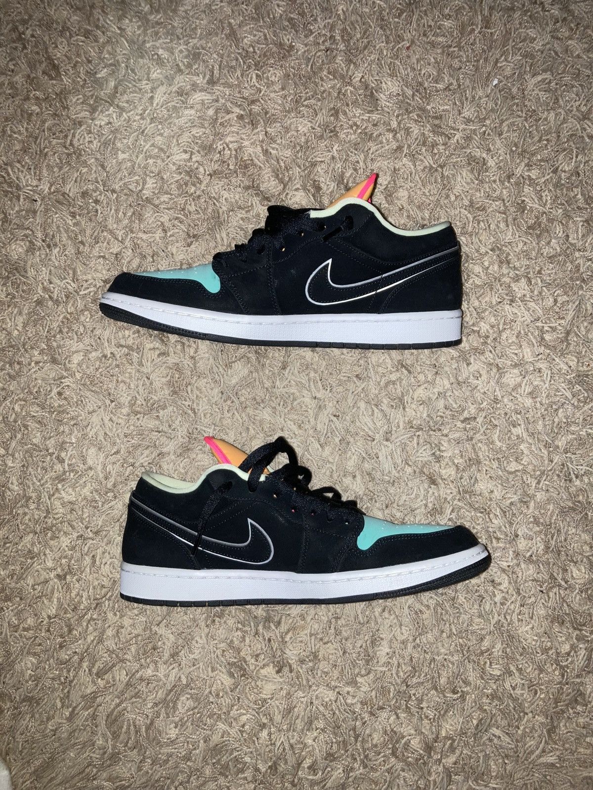 Jordan Brand Air jordan 1 low se Size US 11 / EU 44 - 2 Thumbnail